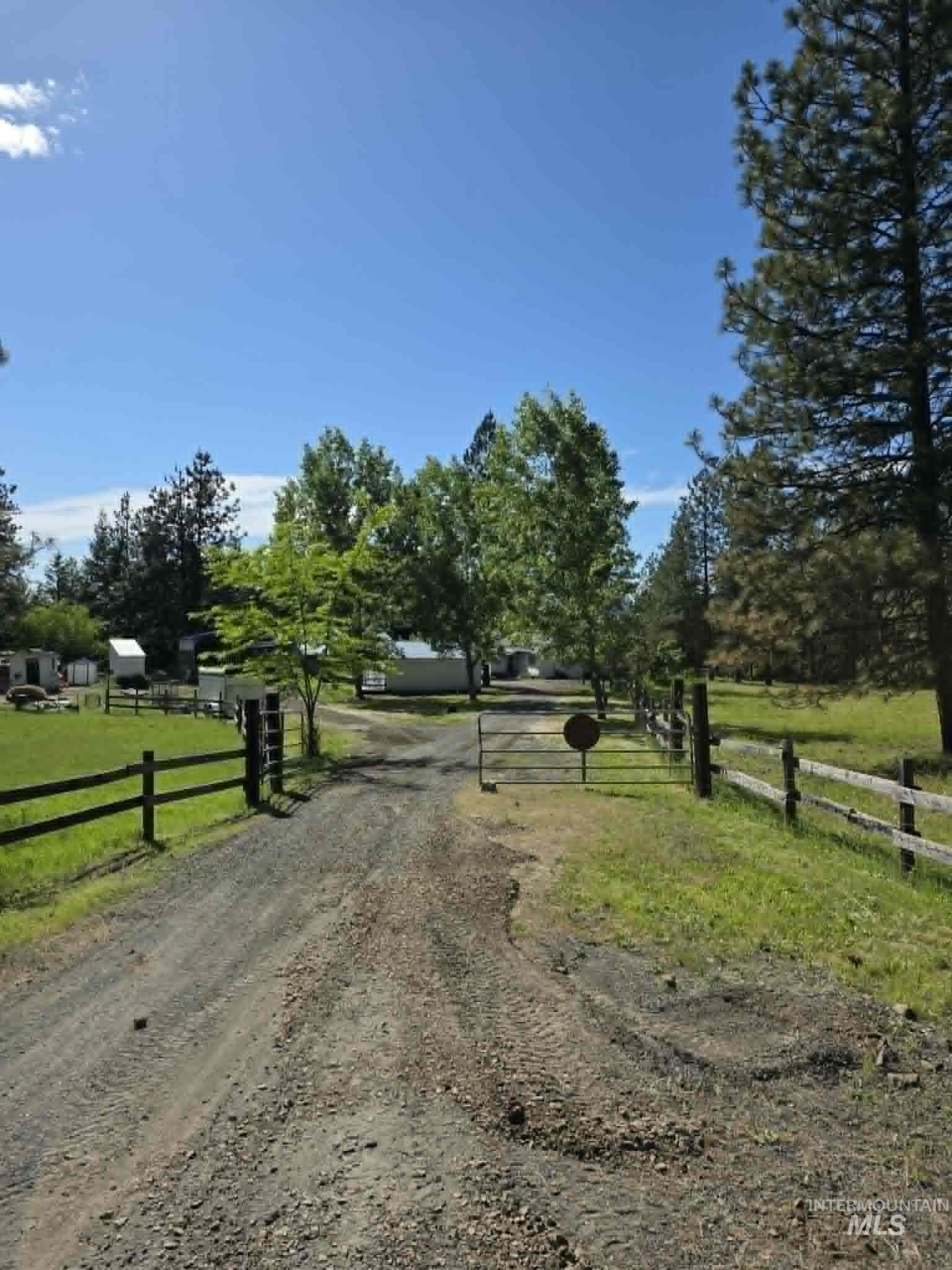 3871 Lakeview Road, Orofino, Idaho 83544, 3 Bedrooms, 2 Bathrooms, Residential For Sale, Price $650,000,MLS 99000029