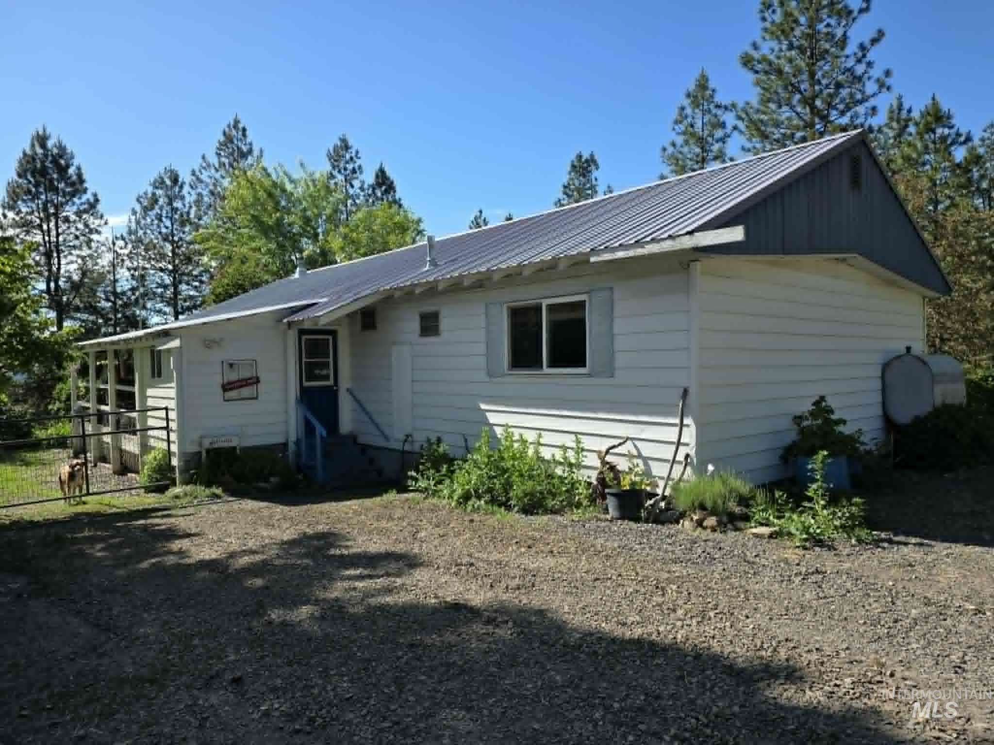 3871 Lakeview Road, Orofino, Idaho 83544, 3 Bedrooms, 2 Bathrooms, Residential For Sale, Price $650,000,MLS 99000029