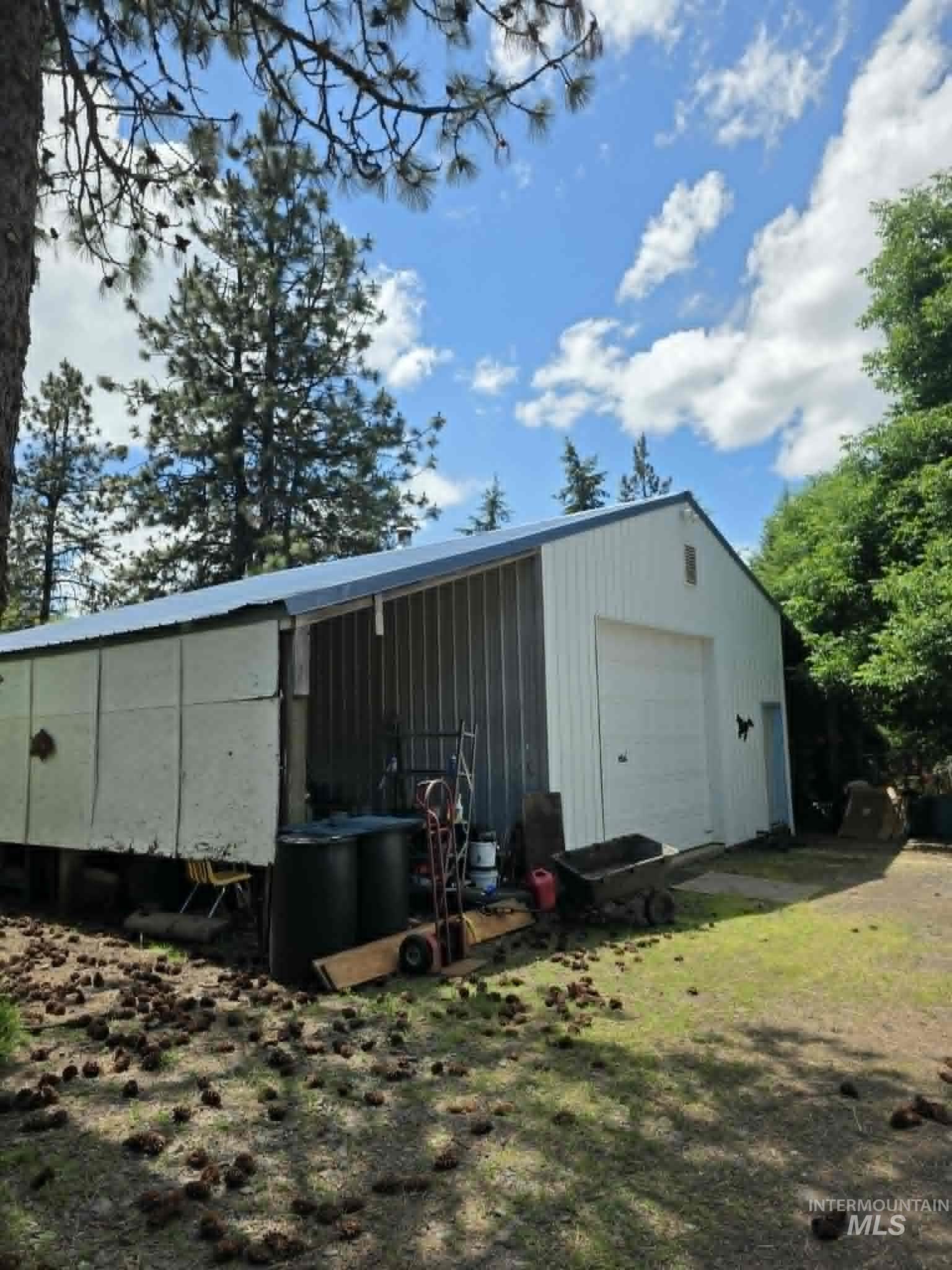 3871 Lakeview Road, Orofino, Idaho 83544, 3 Bedrooms, 2 Bathrooms, Residential For Sale, Price $650,000,MLS 99000029