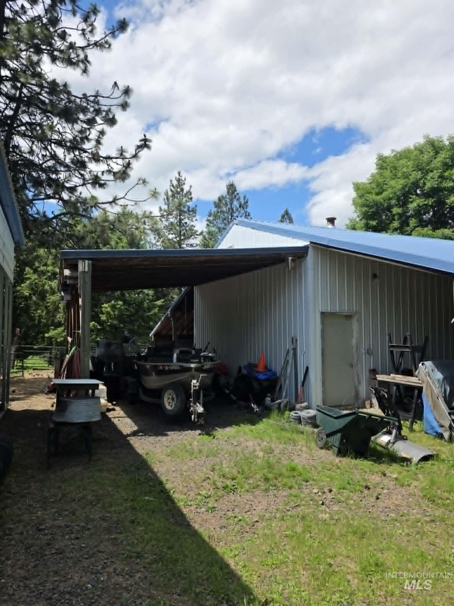 3871 Lakeview Road, Orofino, Idaho 83544, 3 Bedrooms, 2 Bathrooms, Residential For Sale, Price $650,000,MLS 99000029