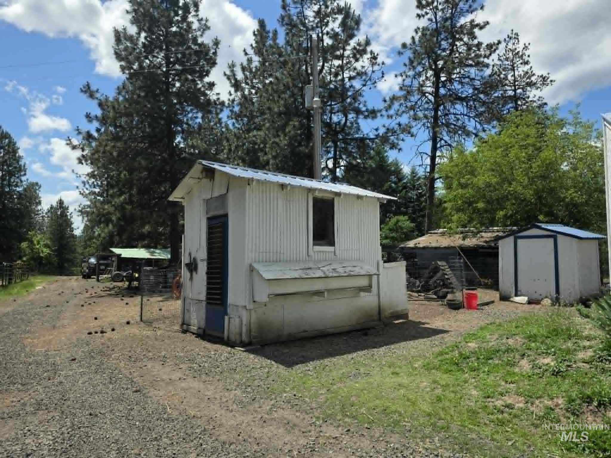 3871 Lakeview Road, Orofino, Idaho 83544, 3 Bedrooms, 2 Bathrooms, Residential For Sale, Price $650,000,MLS 99000029