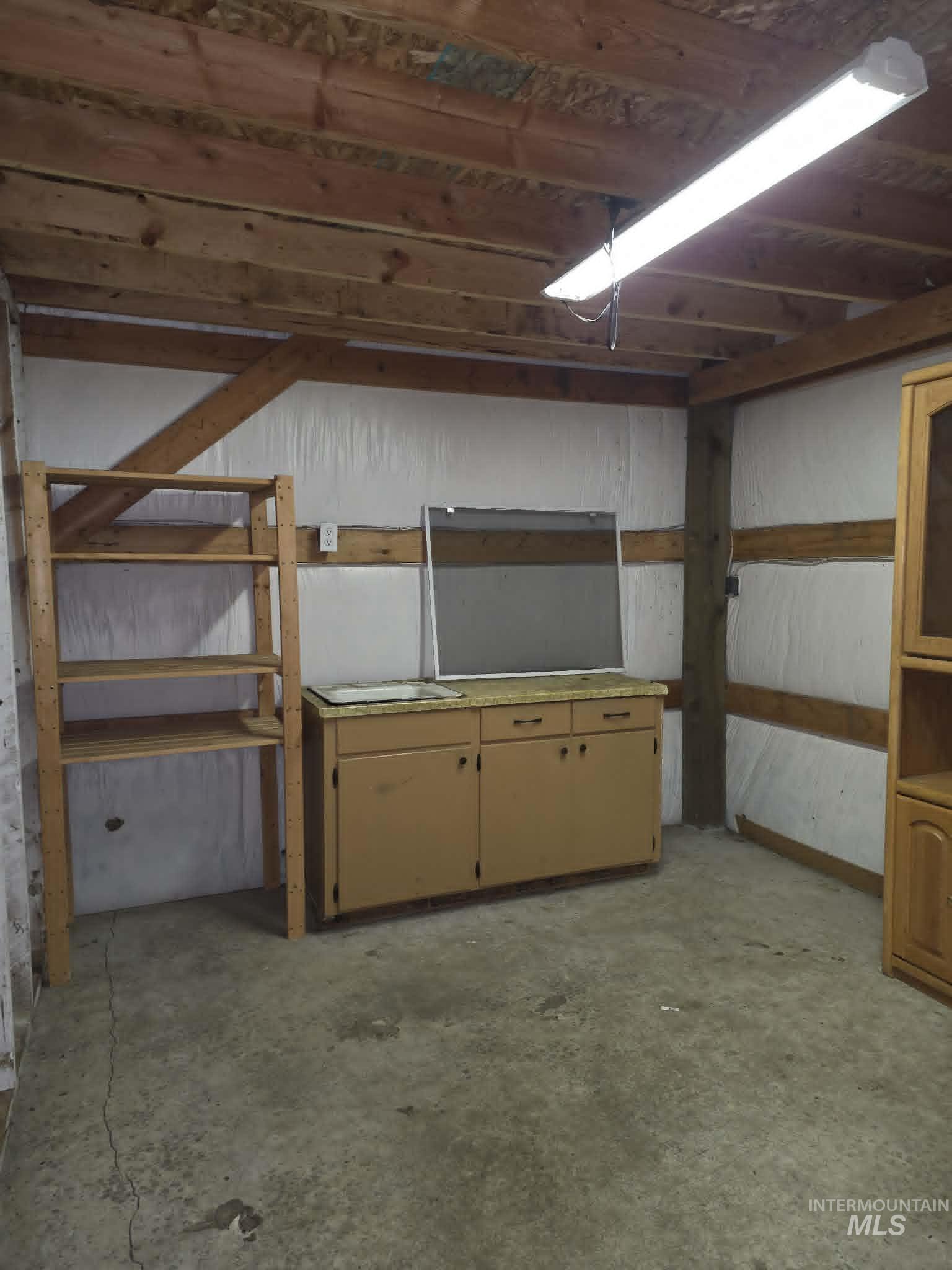 3871 Lakeview Road, Orofino, Idaho 83544, 3 Bedrooms, 2 Bathrooms, Residential For Sale, Price $650,000,MLS 99000029