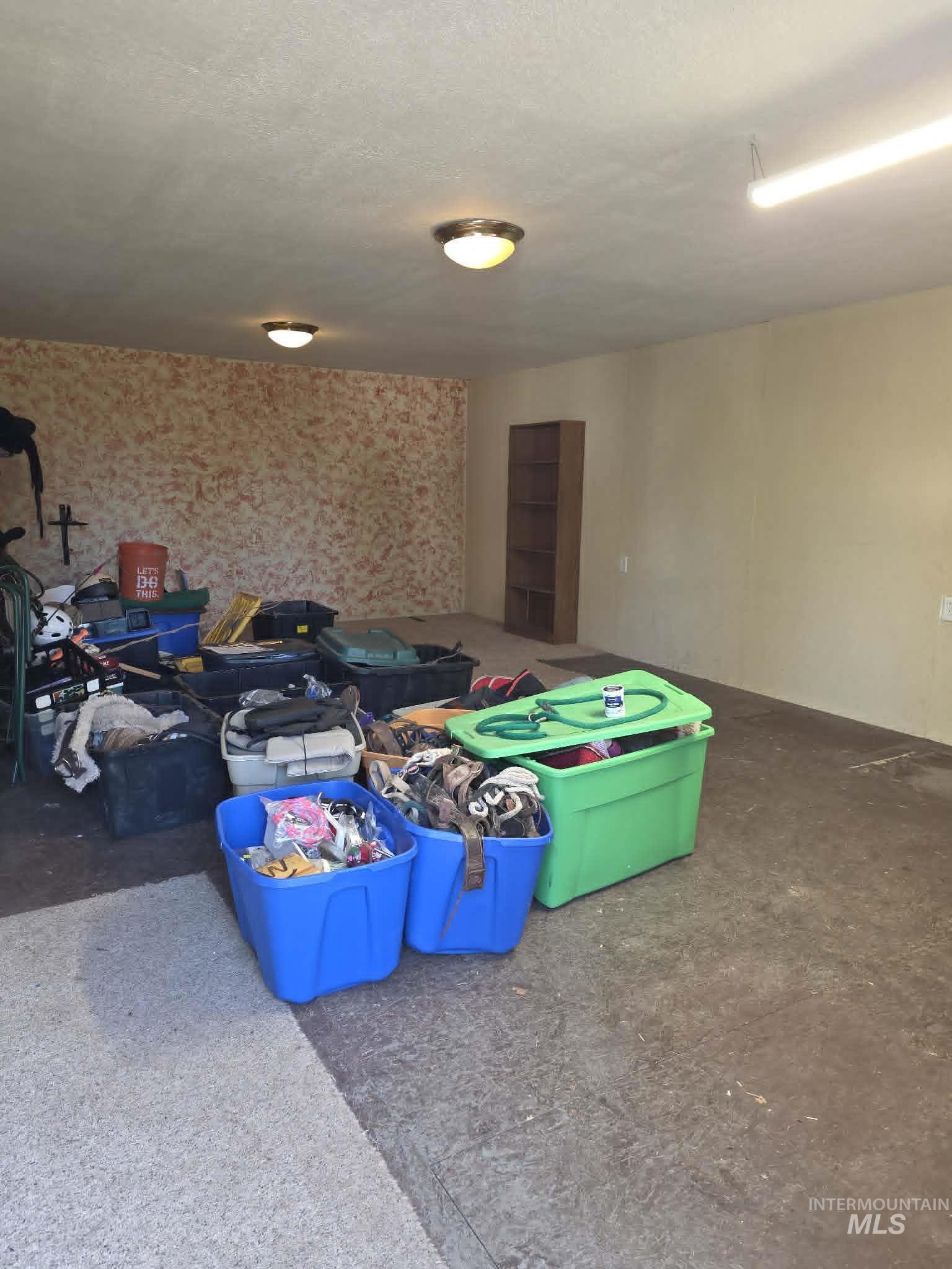 3871 Lakeview Road, Orofino, Idaho 83544, 3 Bedrooms, 2 Bathrooms, Residential For Sale, Price $650,000,MLS 99000029