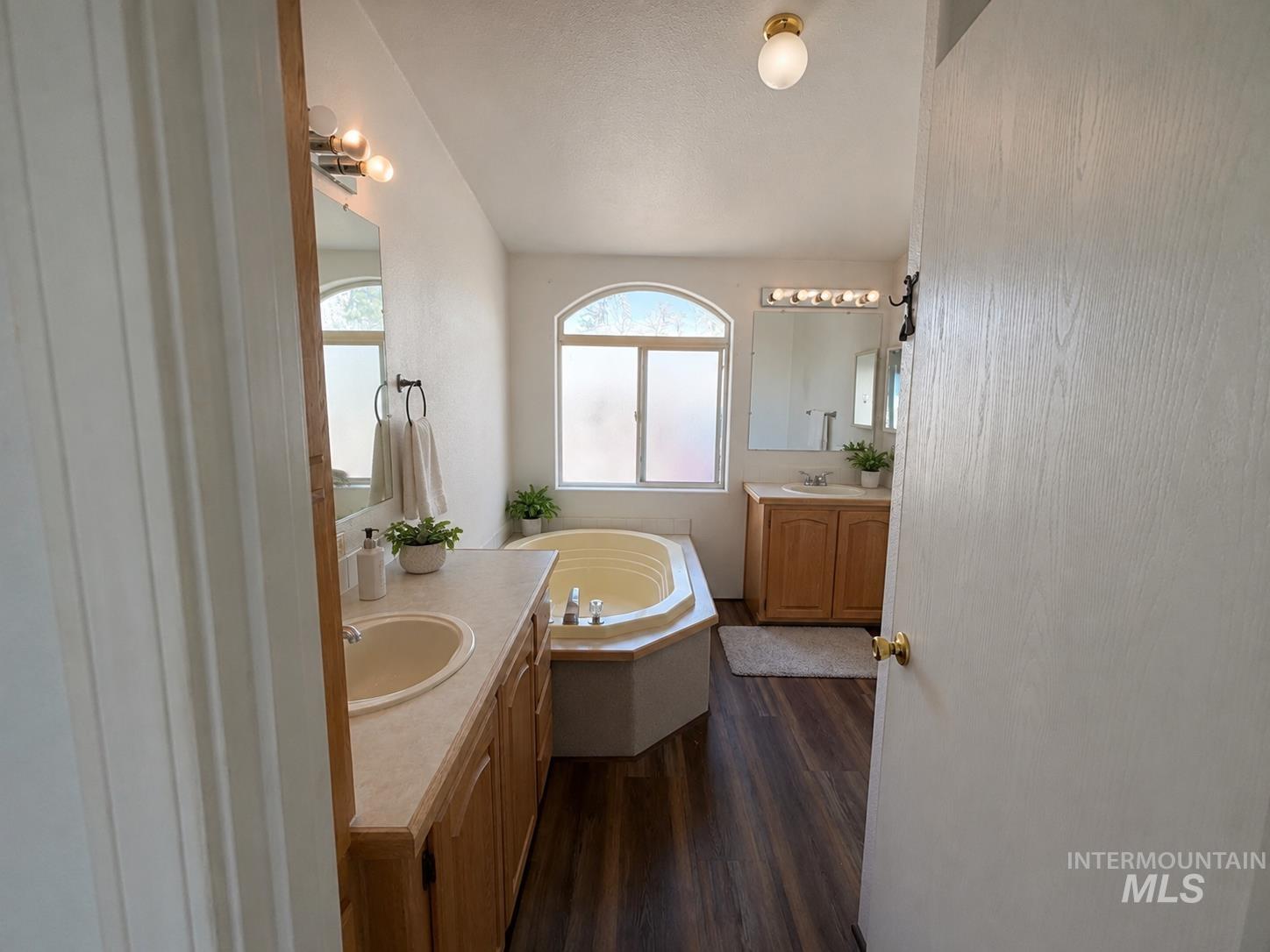 131-A Hilltop Court, Burley, Idaho 83318, 3 Bedrooms, 2 Bathrooms, Residential For Sale, Price $380,000,MLS 99000036
