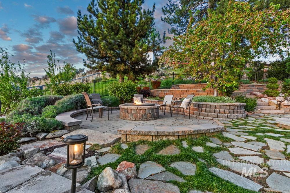747 N Eastridge Place, Boise, Idaho 83712, 4 Bedrooms, 3.5 Bathrooms, Residential For Sale, Price $1,398,000,MLS 99000040
