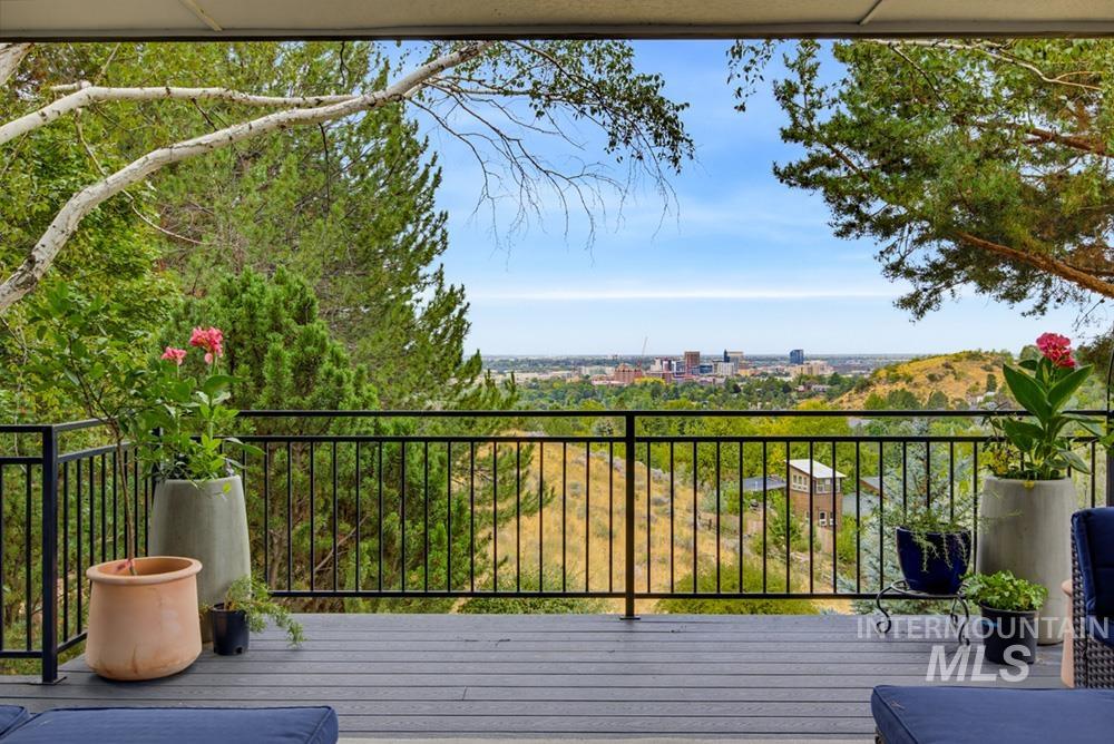 747 N Eastridge Place, Boise, Idaho 83712, 4 Bedrooms, 3.5 Bathrooms, Residential For Sale, Price $1,398,000,MLS 99000040