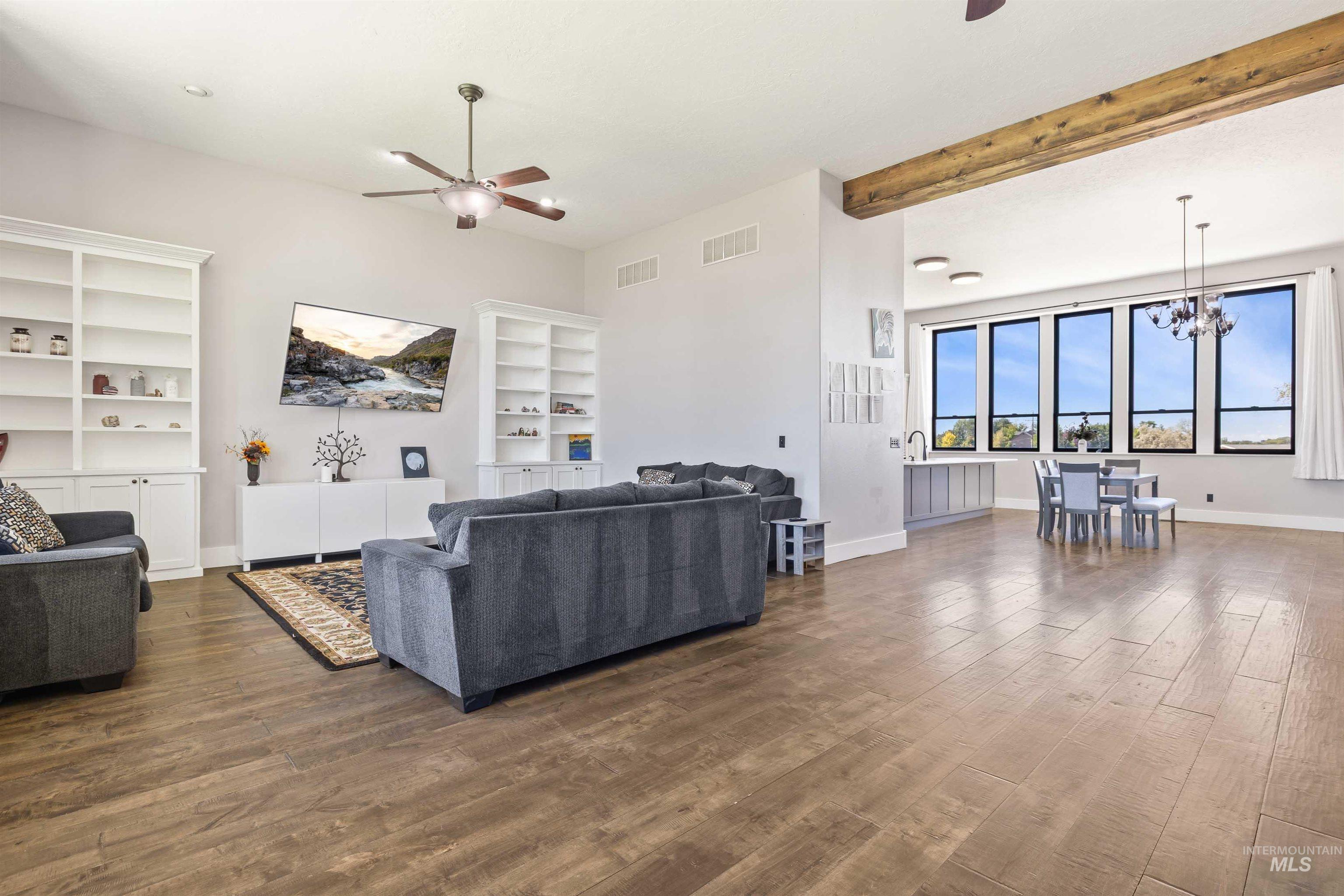 395 Golf Course Road, Jerome, Idaho 83338, 11 Bedrooms, 7.5 Bathrooms, Residential For Sale, Price $1,535,500,MLS 99000043