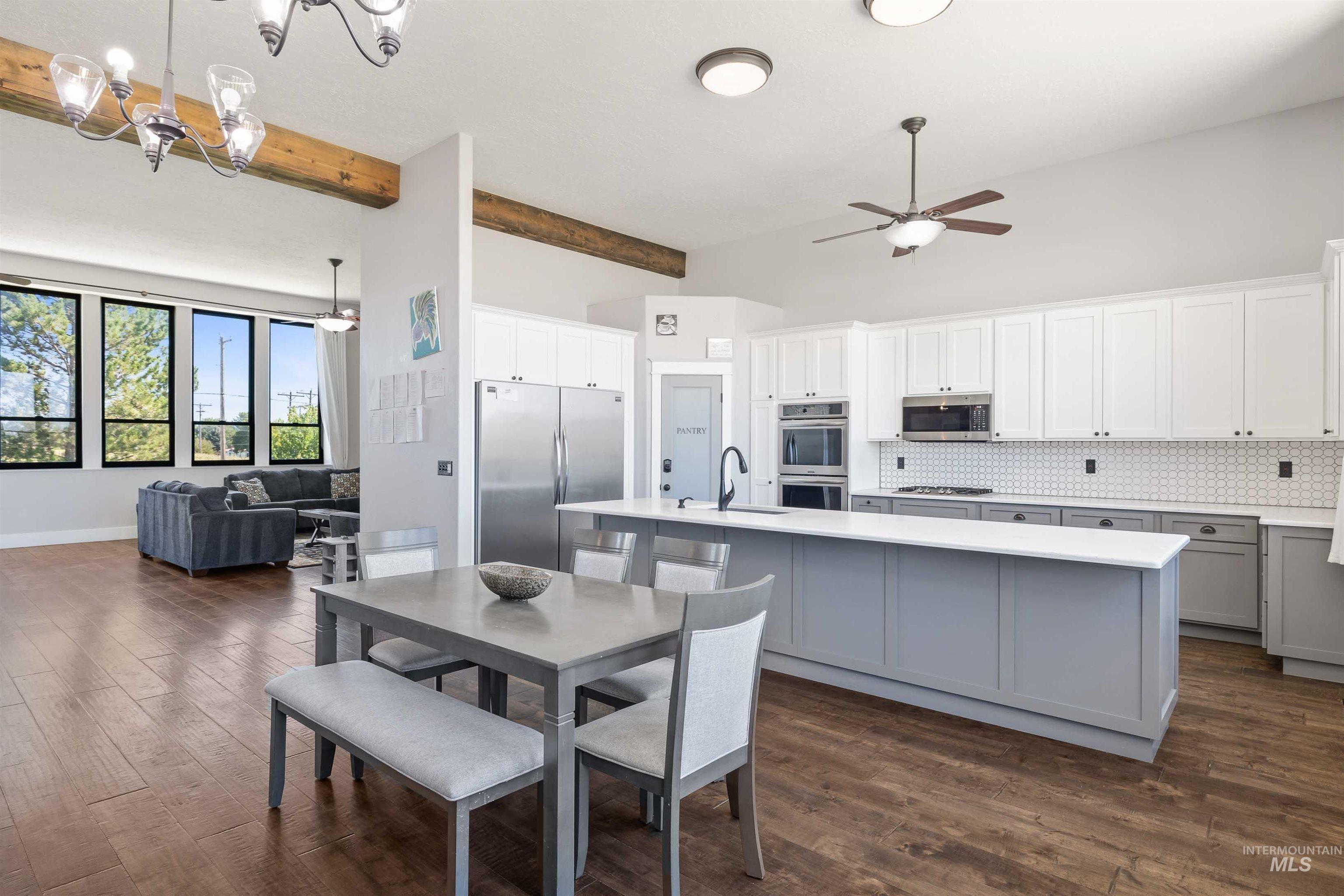 395 Golf Course Road, Jerome, Idaho 83338, 11 Bedrooms, 7.5 Bathrooms, Residential For Sale, Price $1,535,500,MLS 99000043