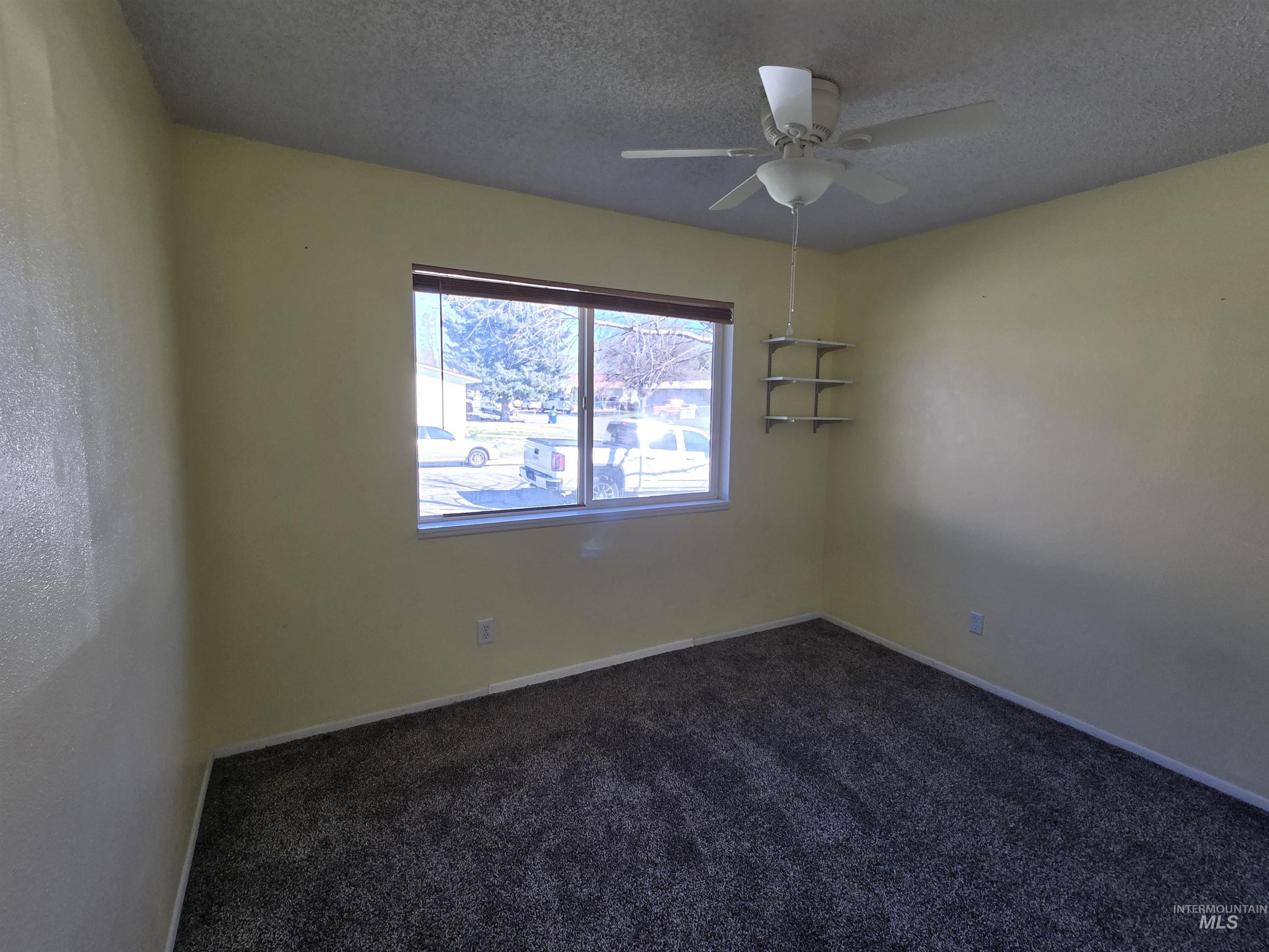 1011 S Cleveland St., Jerome, Idaho 83338, 3 Bedrooms, 1 Bathroom, Residential For Sale, Price $250,200,MLS 99000051