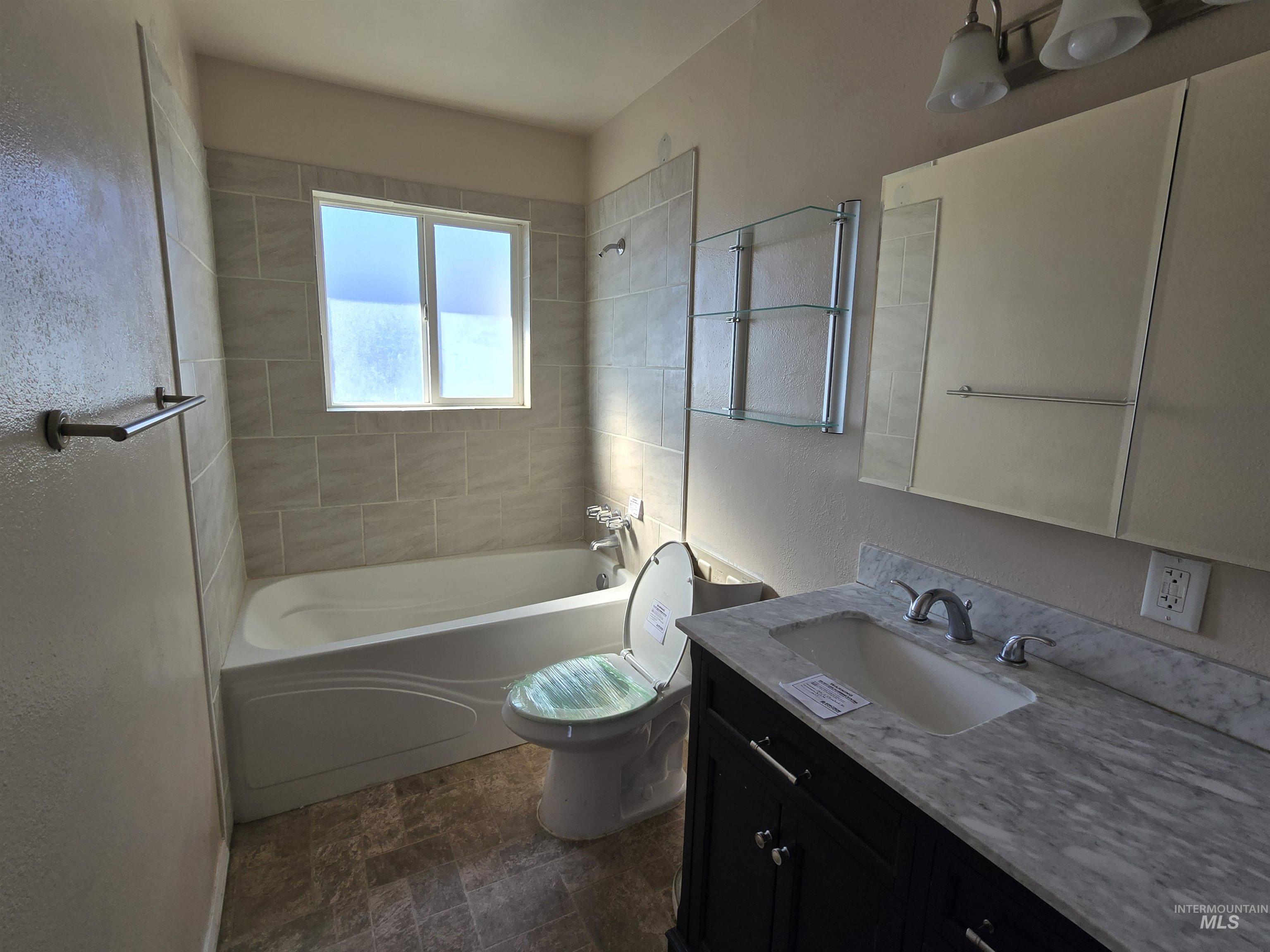 1011 S Cleveland St., Jerome, Idaho 83338, 3 Bedrooms, 1 Bathroom, Residential For Sale, Price $250,200,MLS 99000051