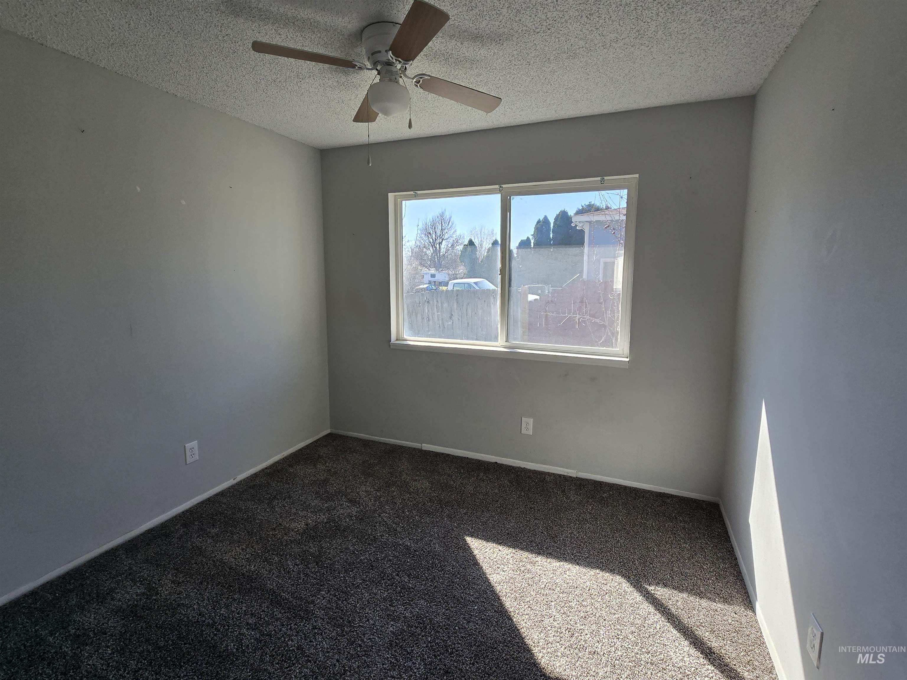 1011 S Cleveland St., Jerome, Idaho 83338, 3 Bedrooms, 1 Bathroom, Residential For Sale, Price $250,200,MLS 99000051