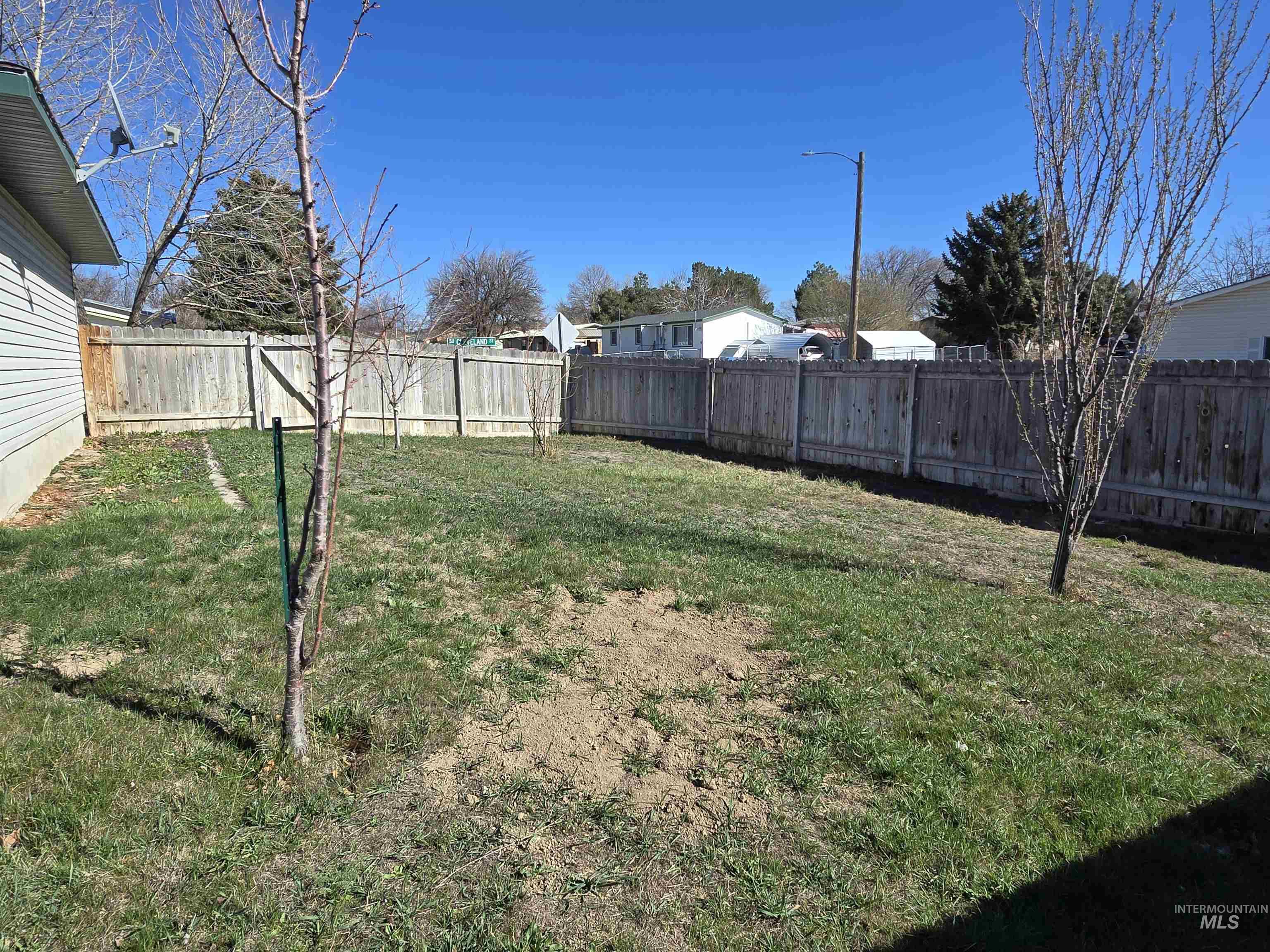 1011 S Cleveland St., Jerome, Idaho 83338, 3 Bedrooms, 1 Bathroom, Residential For Sale, Price $250,200,MLS 99000051