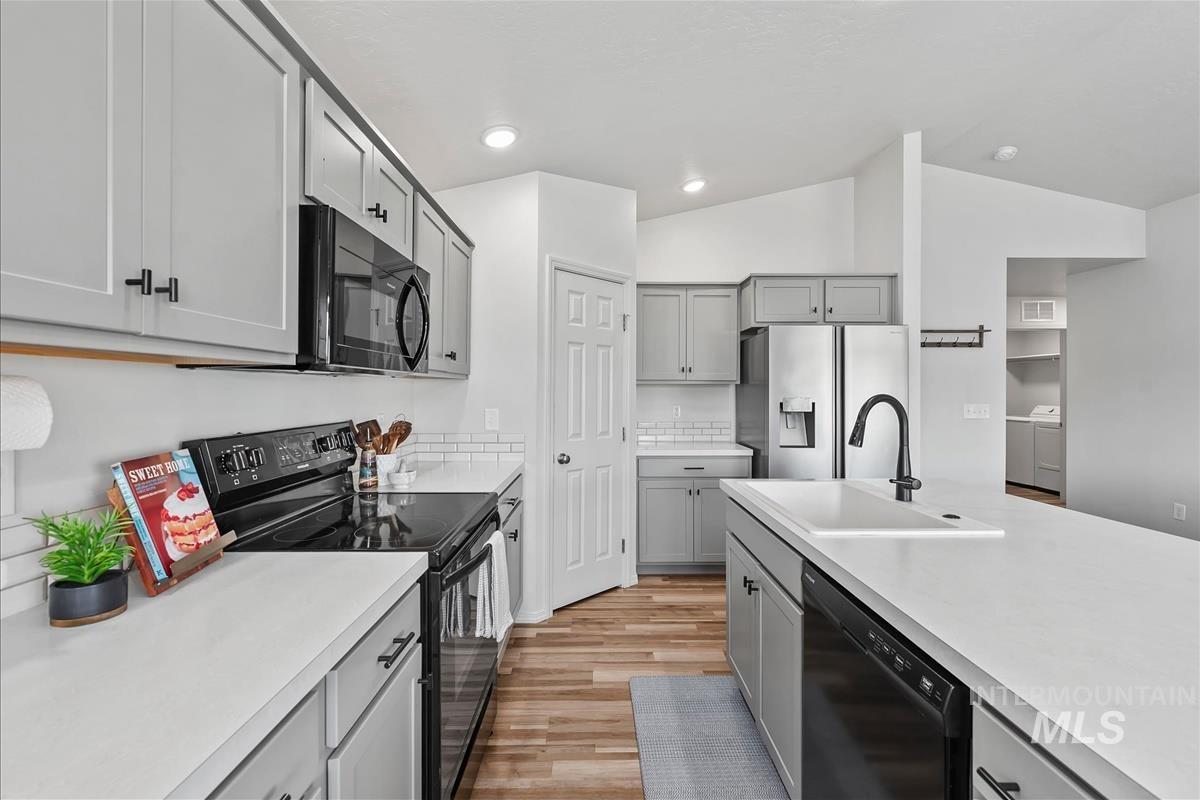 11249 W Tualatin River St, Nampa, Idaho 83686, 3 Bedrooms, 2 Bathrooms, Residential For Sale, Price $419,999,MLS 99000053