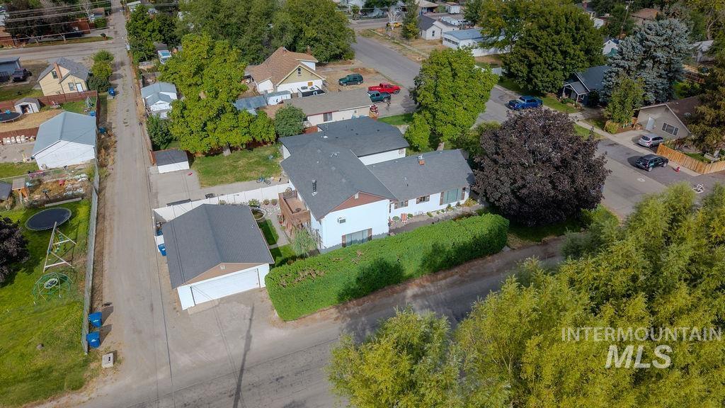 421 E Avenue E, Jerome, Idaho 83338, 4 Bedrooms, 2.5 Bathrooms, Residential For Sale, Price $349,999,MLS 99000054