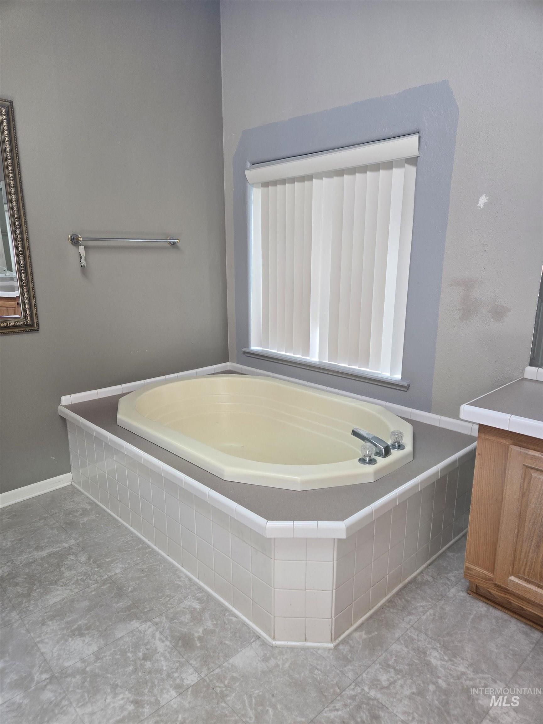 2134 Maple Court, Fruitland, Idaho 83619, 4 Bedrooms, 2 Bathrooms, Residential For Sale, Price $535,000,MLS 99000063
