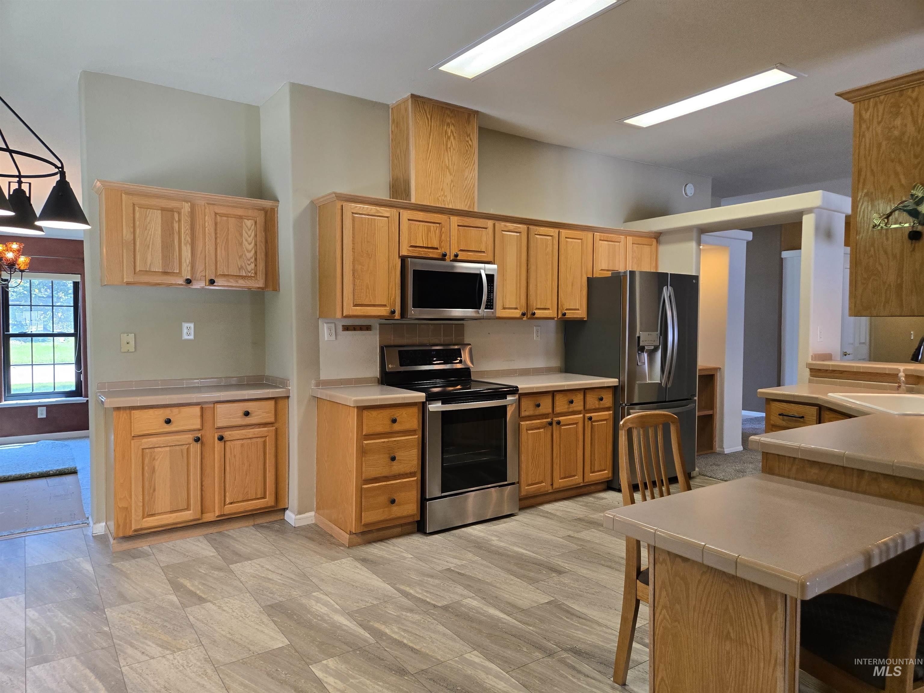 2134 Maple Court, Fruitland, Idaho 83619, 4 Bedrooms, 2 Bathrooms, Residential For Sale, Price $535,000,MLS 99000063
