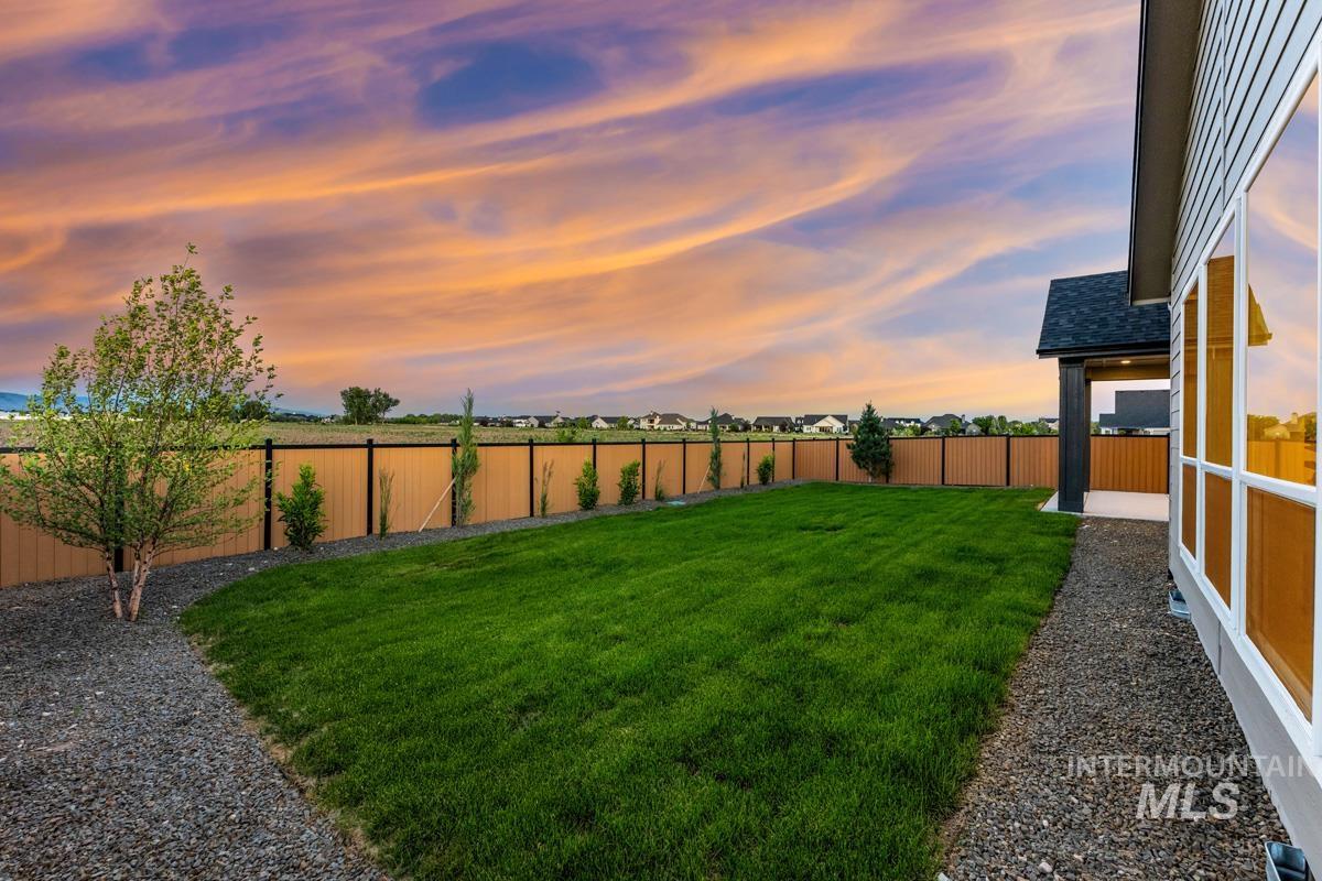 21870 Appaloosa Ave, Star, Idaho 83669, 3 Bedrooms, 3.5 Bathrooms, Residential For Sale, Price $1,054,844,MLS 99000066