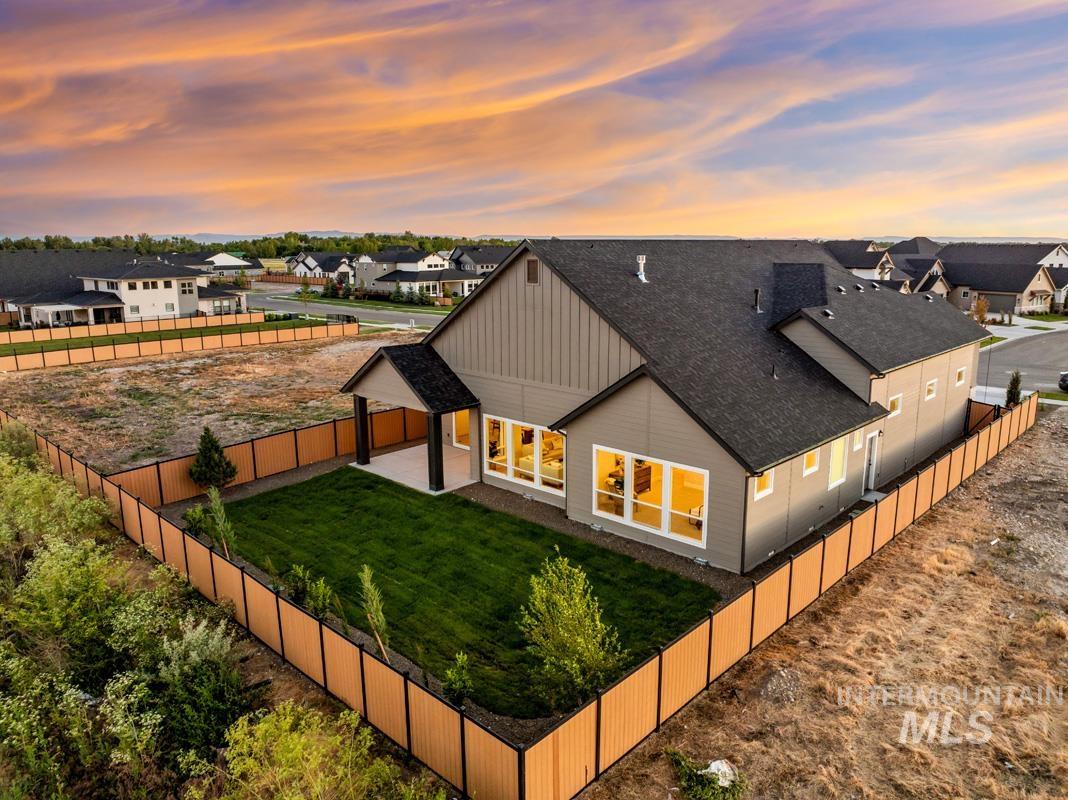 21870 Appaloosa Ave, Star, Idaho 83669, 3 Bedrooms, 3.5 Bathrooms, Residential For Sale, Price $1,054,844,MLS 99000066