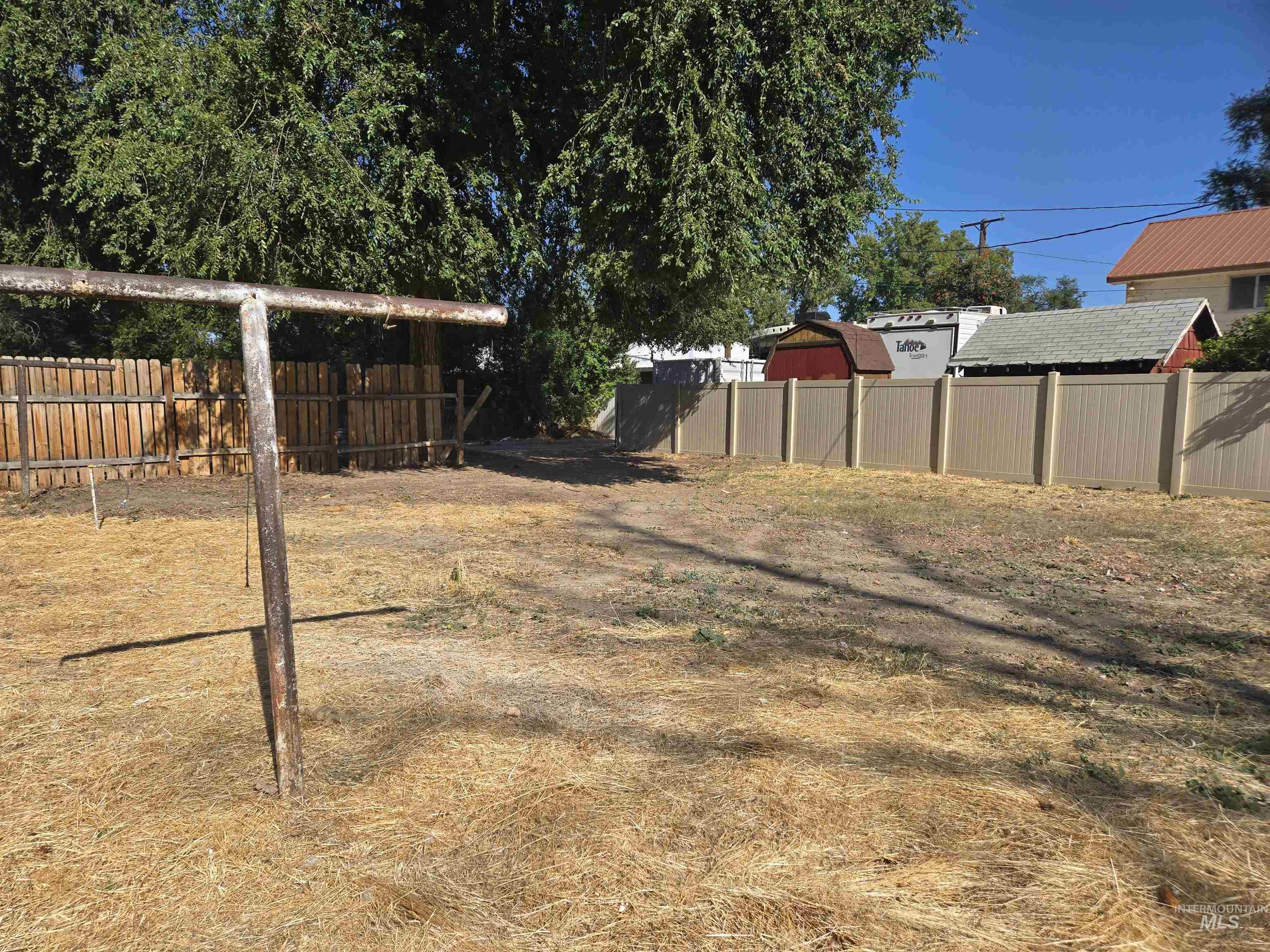 265 NW 4th St, Ontario, Oregon 97914, 2 Bedrooms, 1 Bathroom, Residential Income For Sale, Price $299,900,MLS 99000067