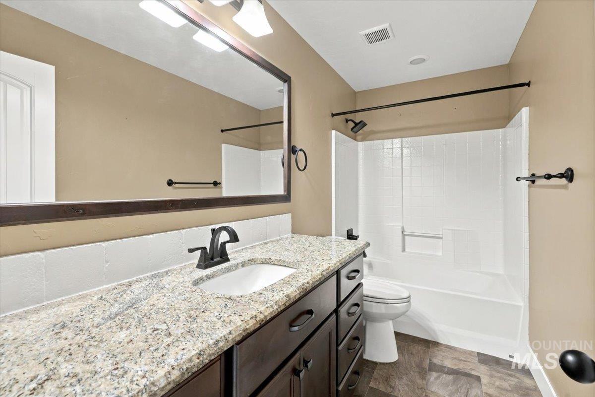 4923 W Torana St, Meridian, Idaho 83646, 3 Bedrooms, 2 Bathrooms, Residential For Sale, Price $529,900,MLS 99000073