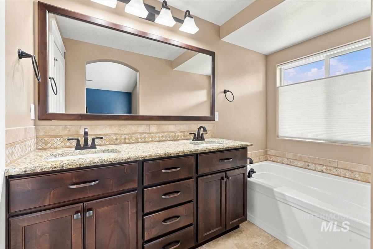 4923 W Torana St, Meridian, Idaho 83646, 3 Bedrooms, 2 Bathrooms, Residential For Sale, Price $529,900,MLS 99000073