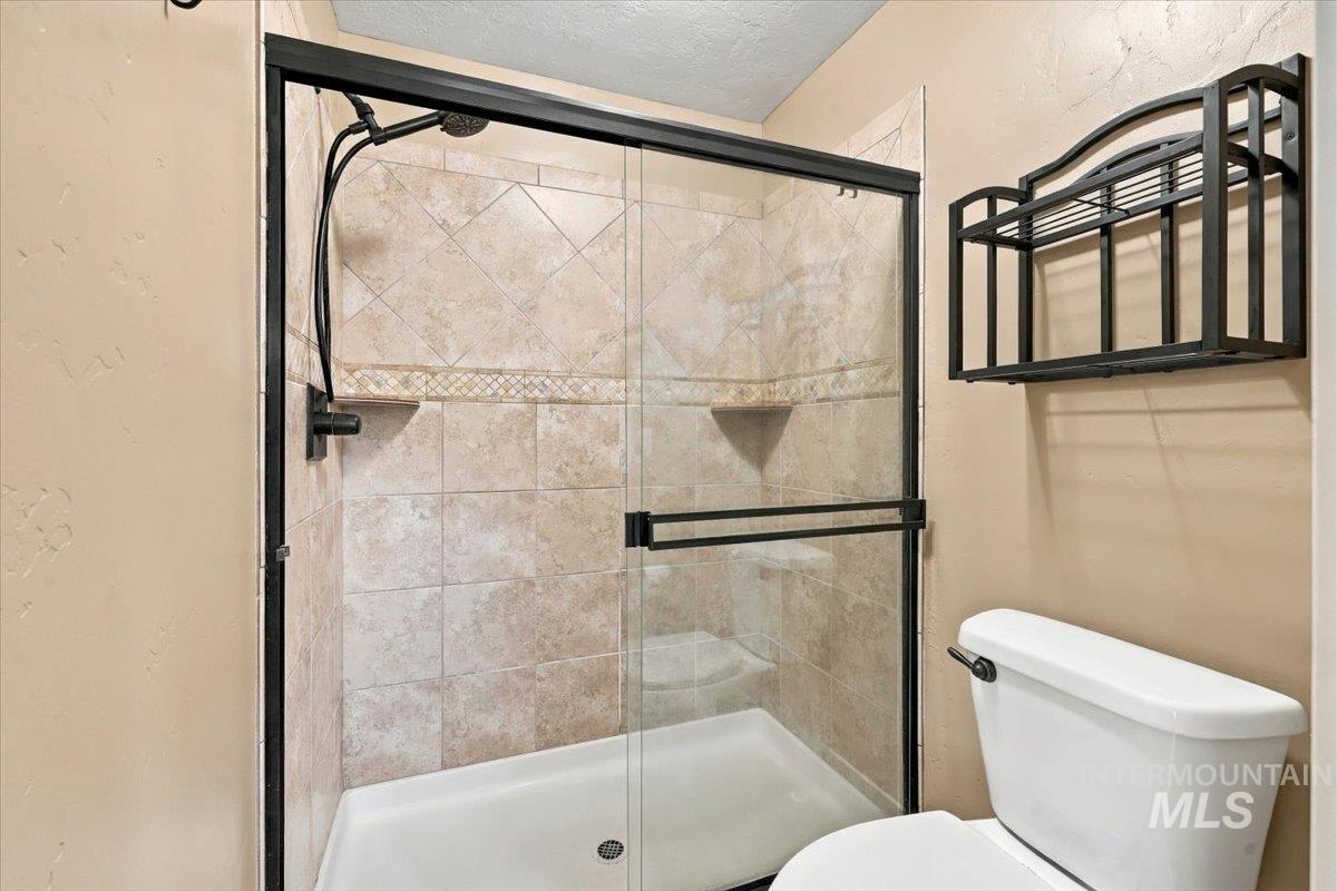 4923 W Torana St, Meridian, Idaho 83646, 3 Bedrooms, 2 Bathrooms, Residential For Sale, Price $529,900,MLS 99000073
