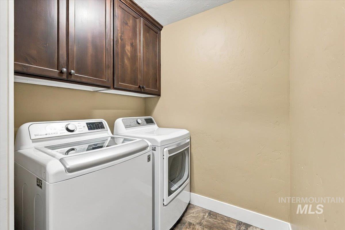 4923 W Torana St, Meridian, Idaho 83646, 3 Bedrooms, 2 Bathrooms, Residential For Sale, Price $529,900,MLS 99000073