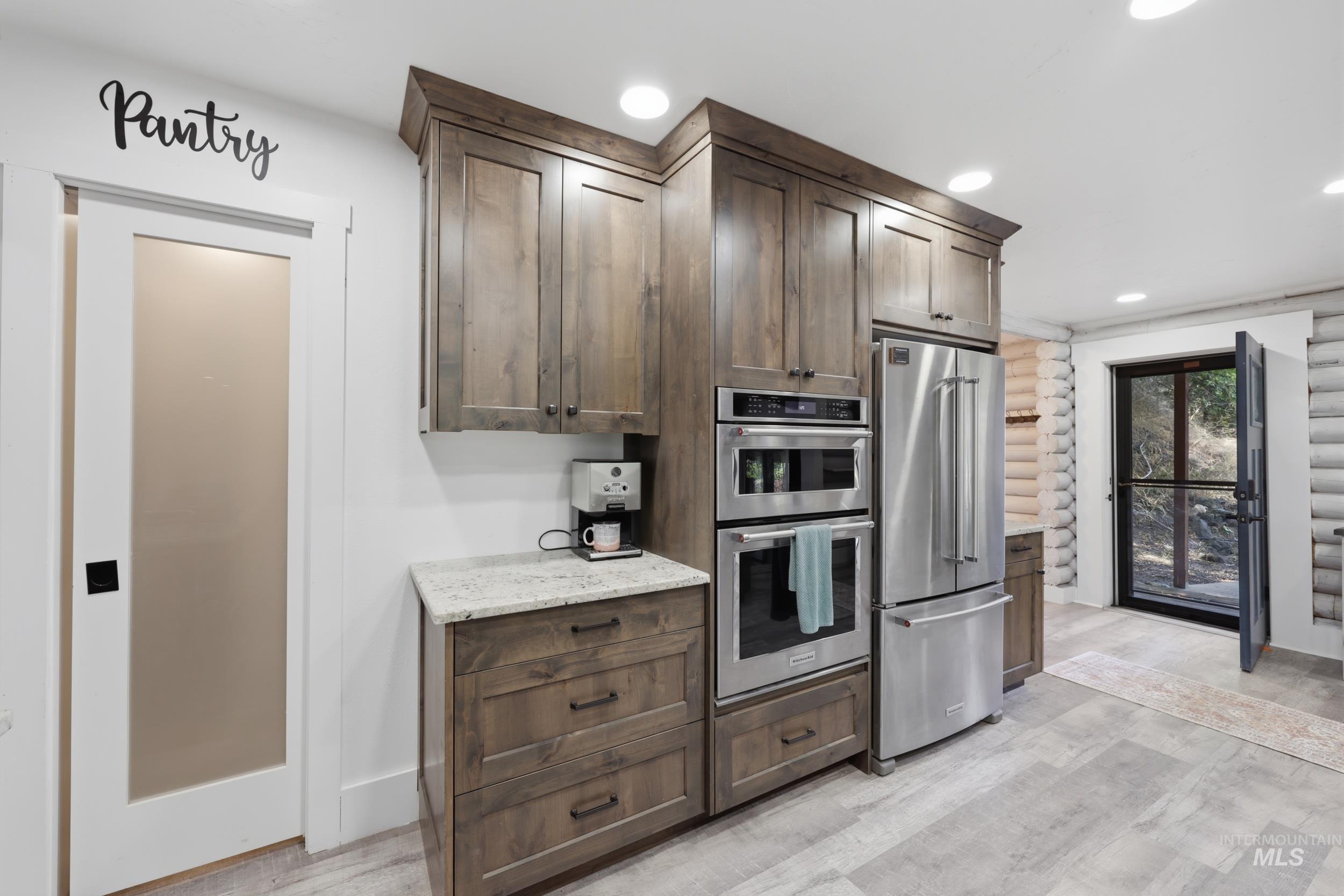 6 Sunburst Rd, Horseshoe Bend, Idaho 83629, 5 Bedrooms, 2.5 Bathrooms, Residential For Sale, Price $645,000,MLS 99000074