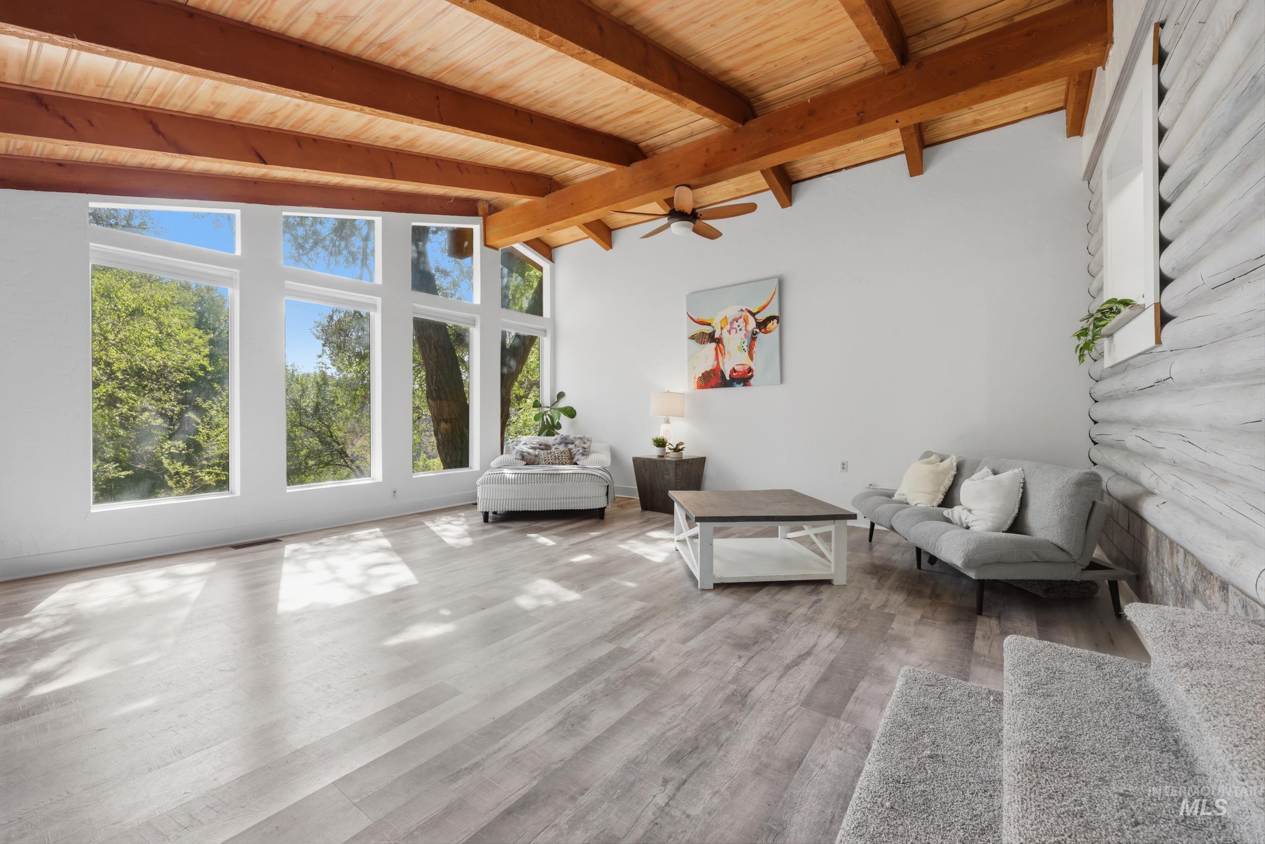 6 Sunburst Rd, Horseshoe Bend, Idaho 83629, 5 Bedrooms, 2.5 Bathrooms, Residential For Sale, Price $645,000,MLS 99000074