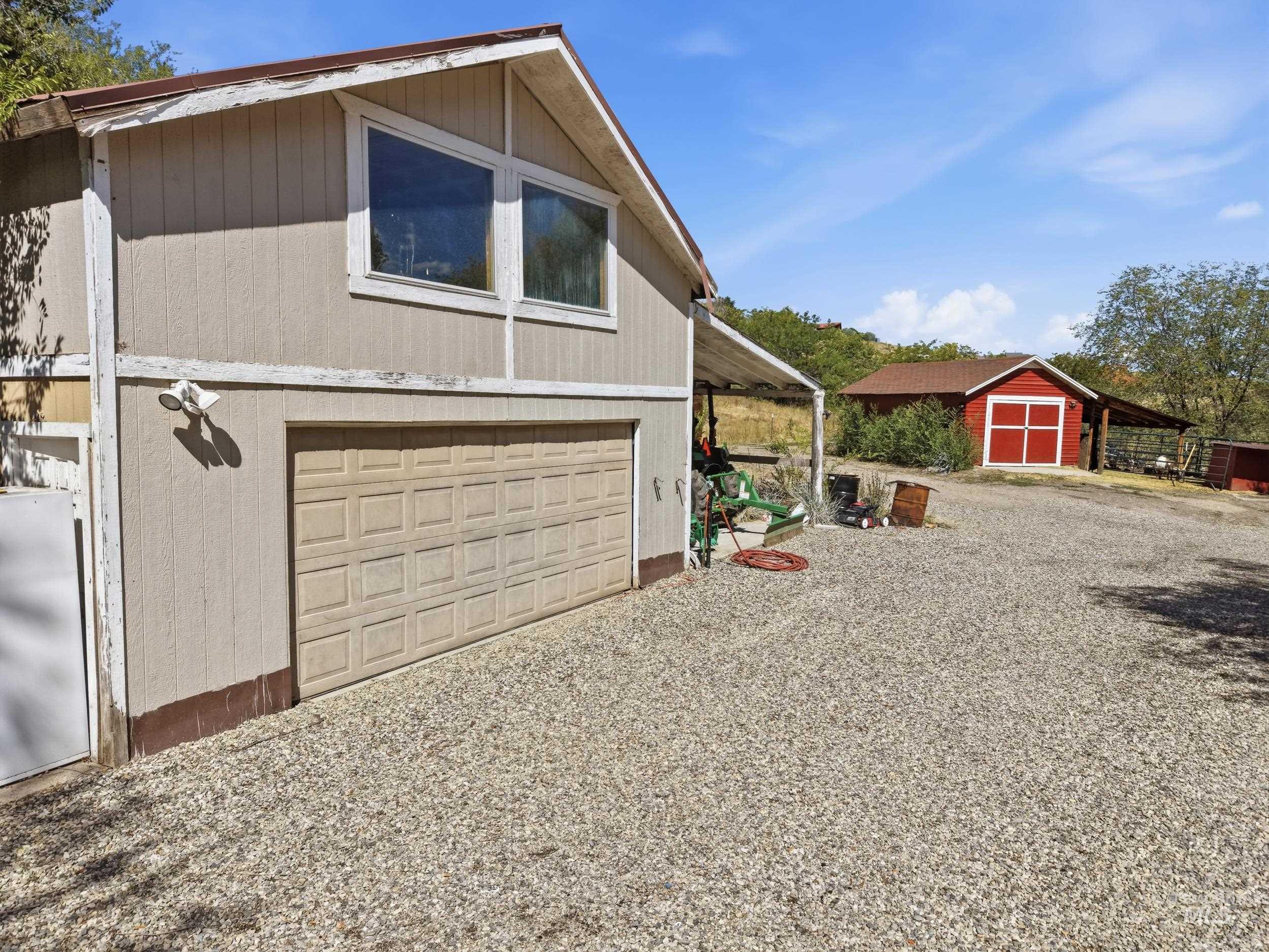 6 Sunburst Rd, Horseshoe Bend, Idaho 83629, 5 Bedrooms, 2.5 Bathrooms, Residential For Sale, Price $645,000,MLS 99000074