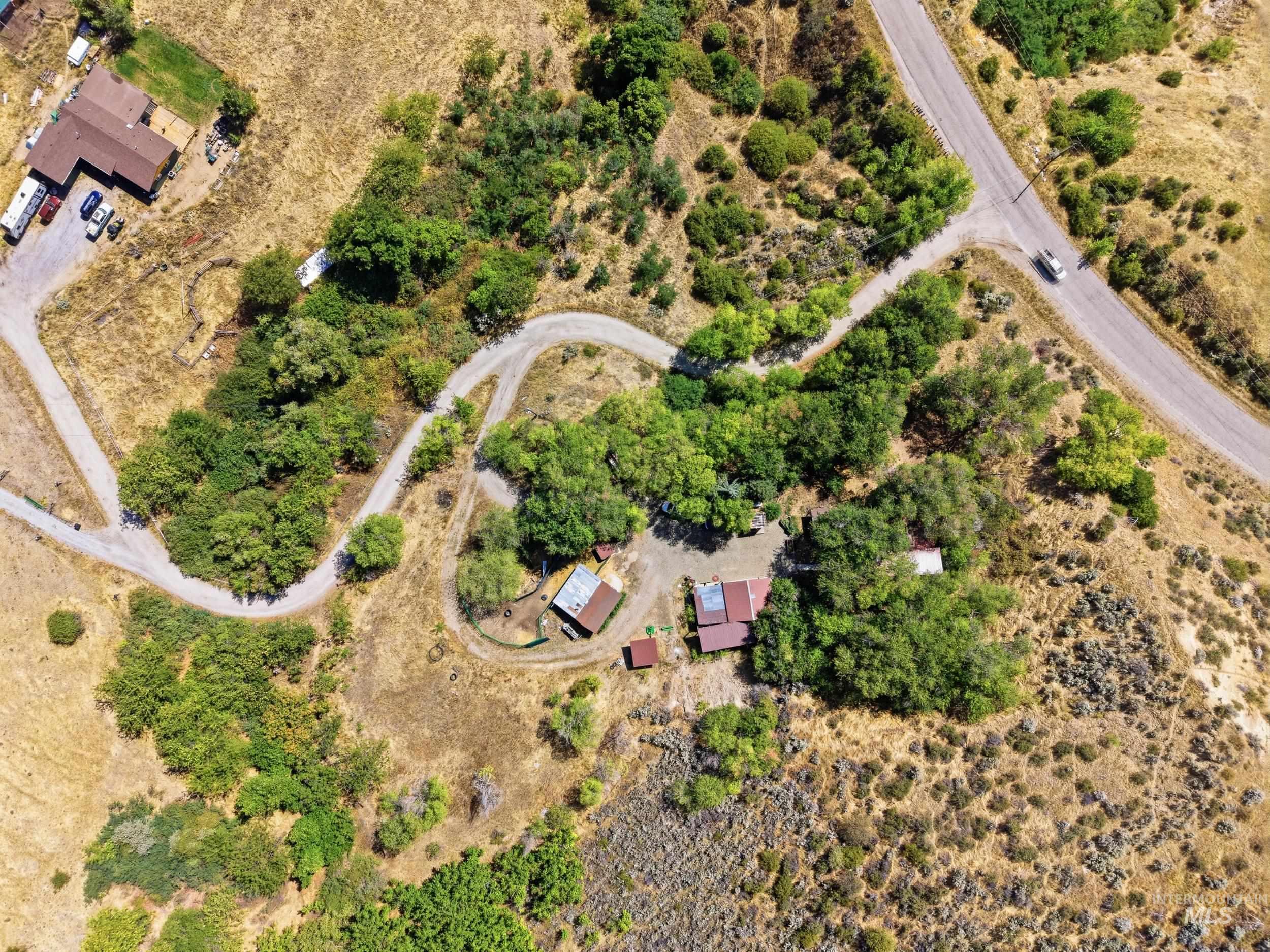 6 Sunburst Rd, Horseshoe Bend, Idaho 83629, 5 Bedrooms, 2.5 Bathrooms, Residential For Sale, Price $645,000,MLS 99000074