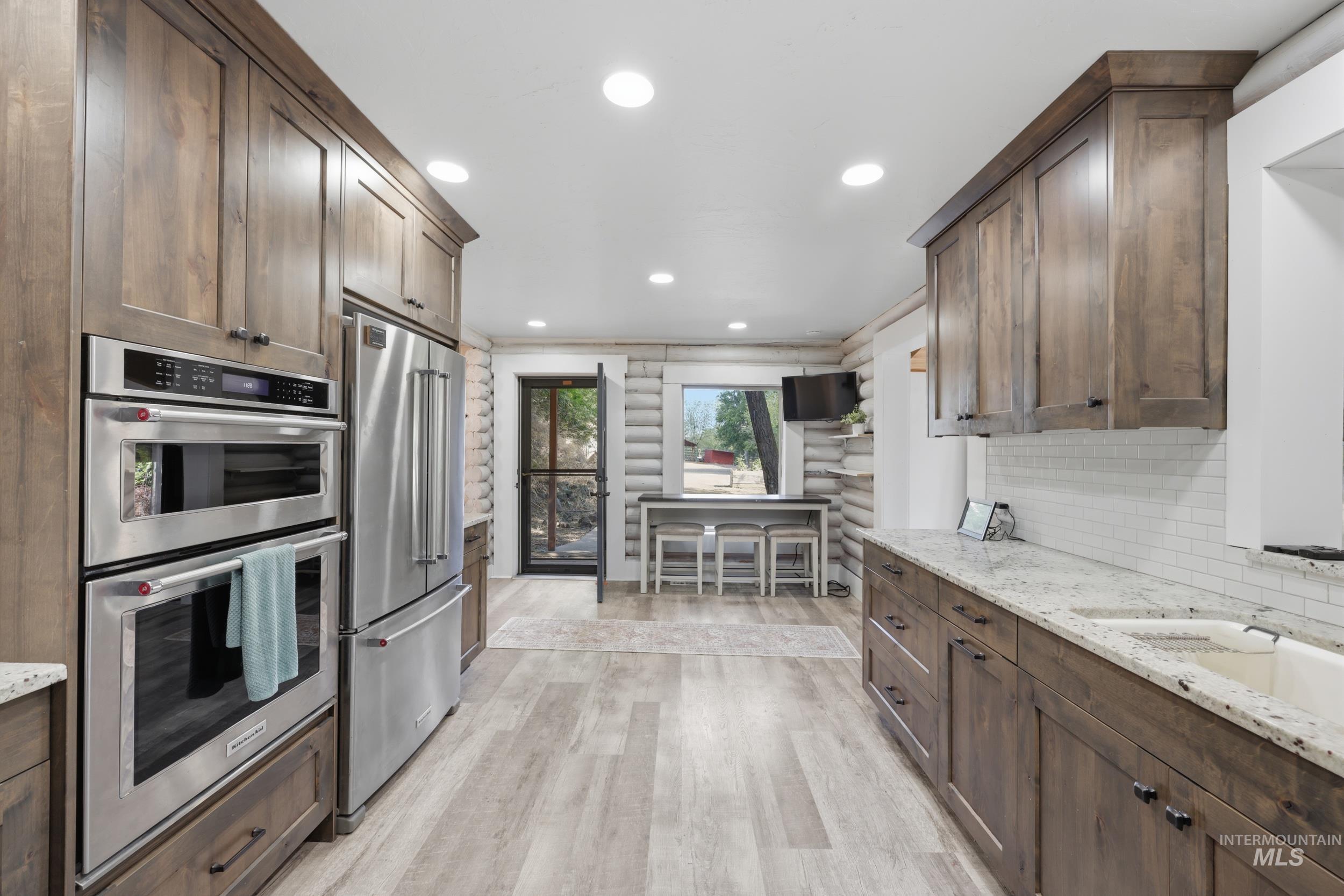 6 Sunburst Rd, Horseshoe Bend, Idaho 83629, 5 Bedrooms, 2.5 Bathrooms, Residential For Sale, Price $645,000,MLS 99000074
