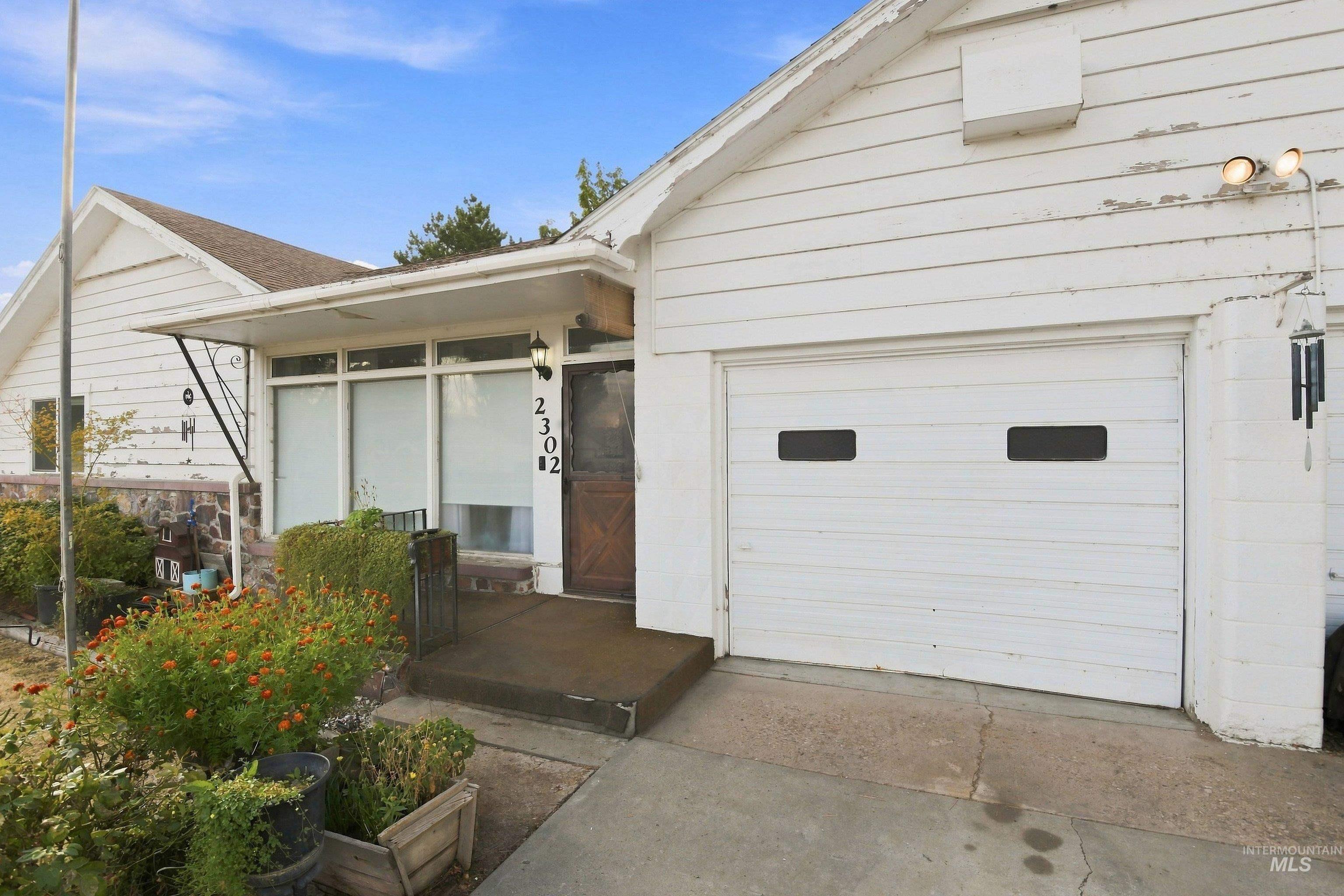 2302 Cherry Street, Caldwell, Idaho 83605, 4 Bedrooms, 2 Bathrooms, Residential For Sale, Price $299,900,MLS 99000076