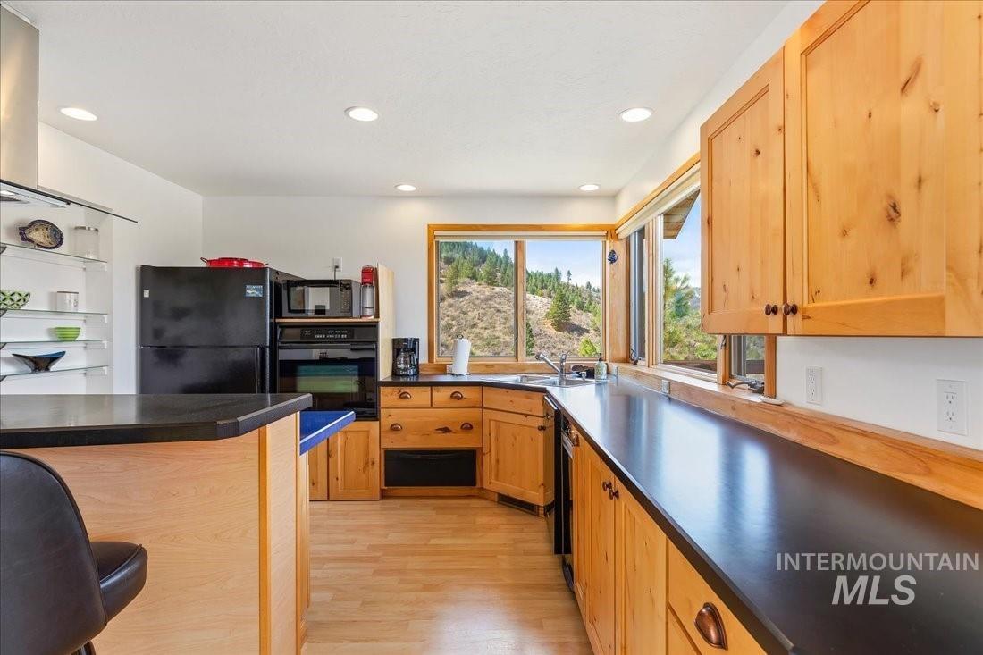 11 Deer Point Cir, Boise, Idaho 83716, 3 Bedrooms, 2 Bathrooms, Residential For Sale, Price $685,000,MLS 99000091