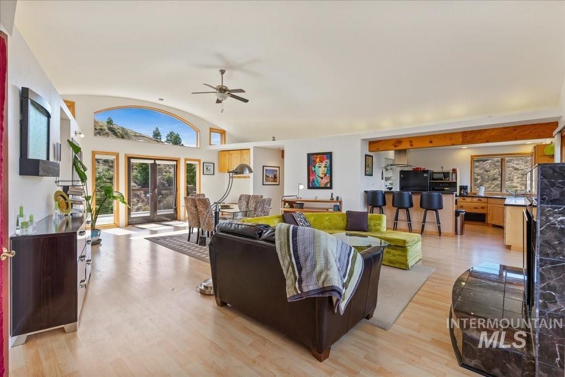 11 Deer Point Cir, Boise, Idaho 83716, 3 Bedrooms, 2 Bathrooms, Residential For Sale, Price $685,000,MLS 99000091