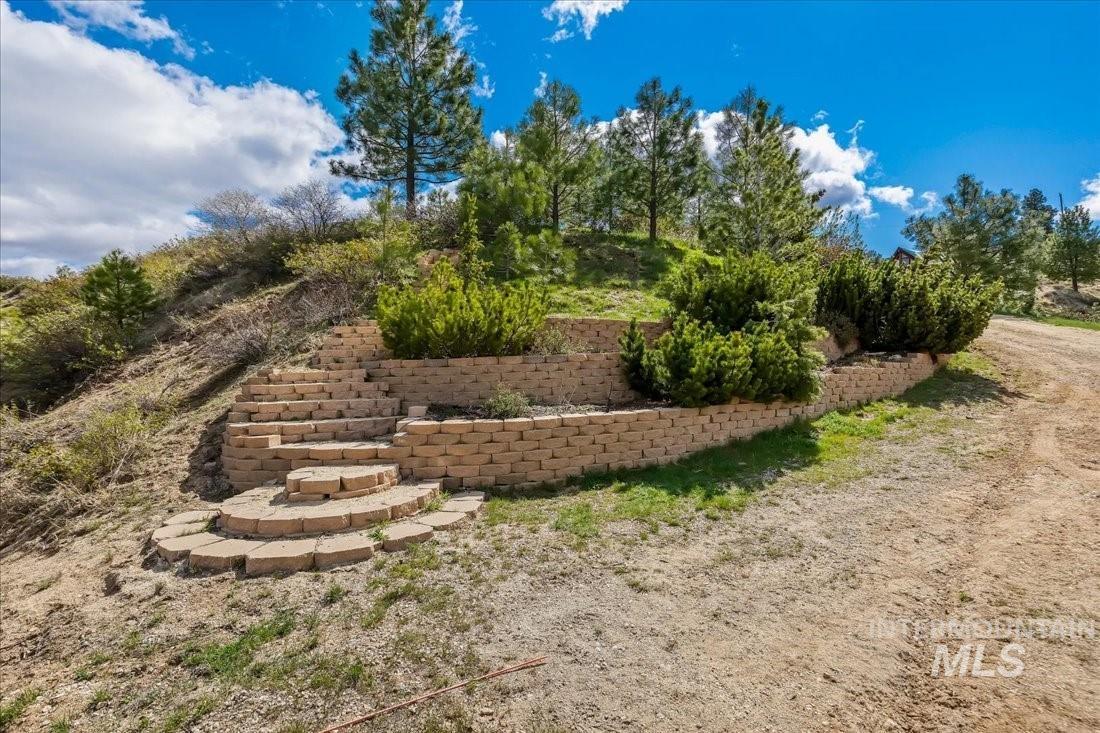 11 Deer Point Cir, Boise, Idaho 83716, 3 Bedrooms, 2 Bathrooms, Residential For Sale, Price $685,000,MLS 99000091