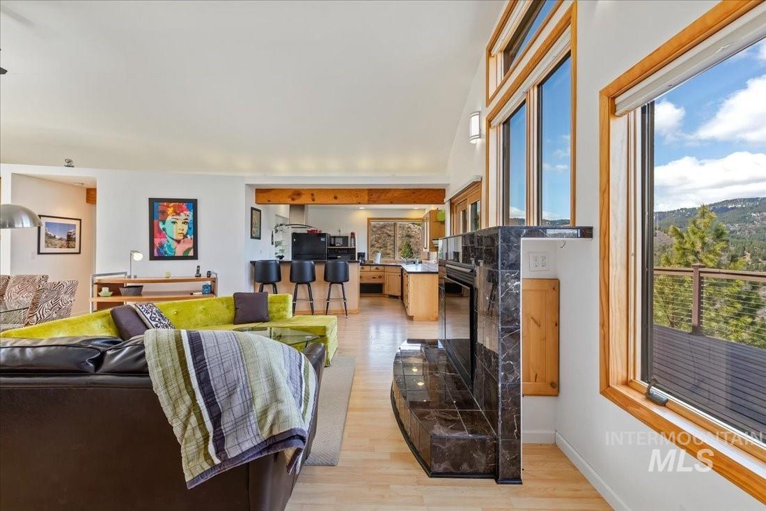 11 Deer Point Cir, Boise, Idaho 83716, 3 Bedrooms, 2 Bathrooms, Residential For Sale, Price $685,000,MLS 99000091