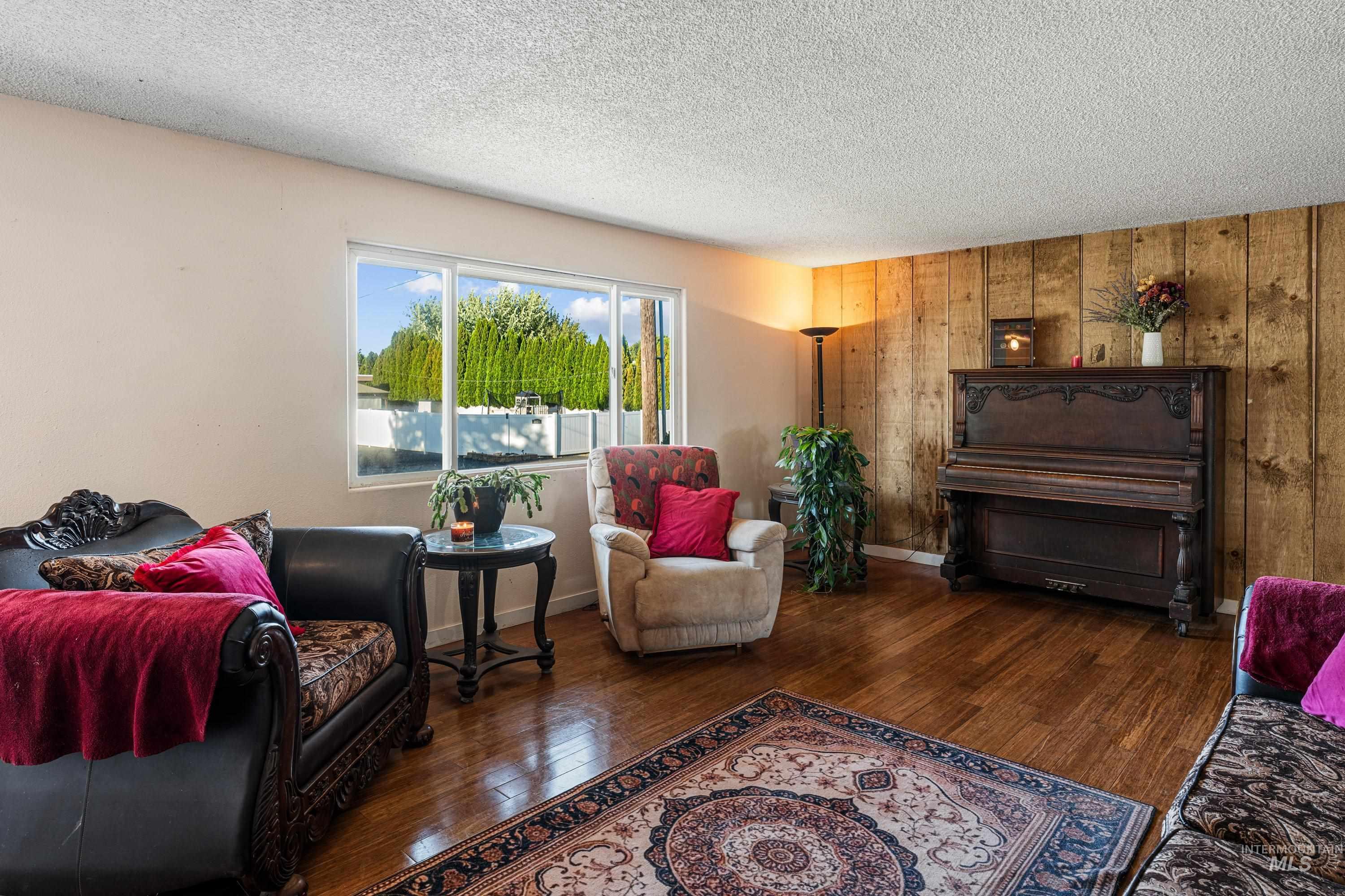 2020 Powers Ave, Lewiston, Idaho 83501, 4 Bedrooms, 2 Bathrooms, Residential For Sale, Price $399,990,MLS 99000095