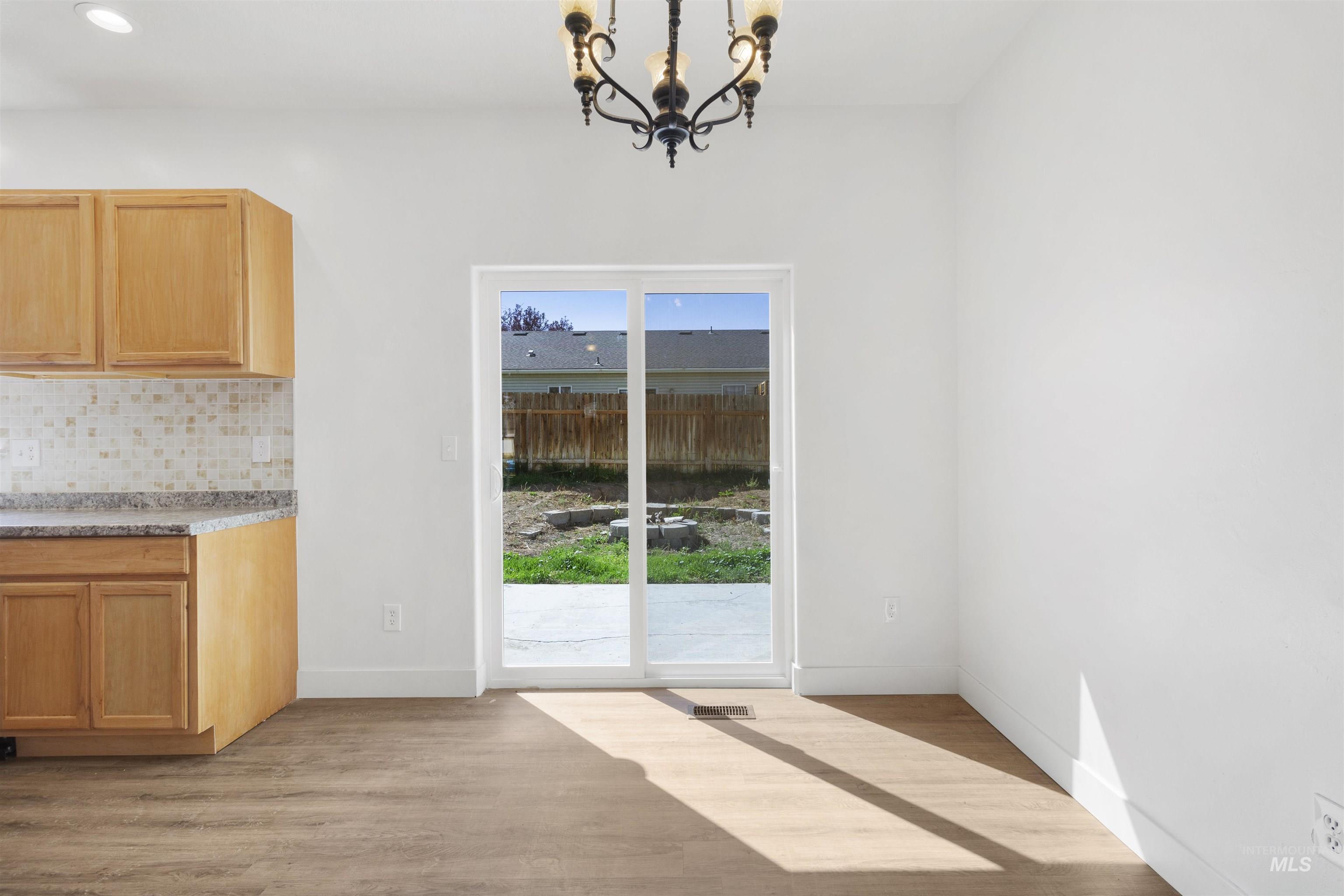 925 22nd Ave East, Jerome, Idaho 83338, 3 Bedrooms, 2 Bathrooms, Residential For Sale, Price $325,000,MLS 99000097