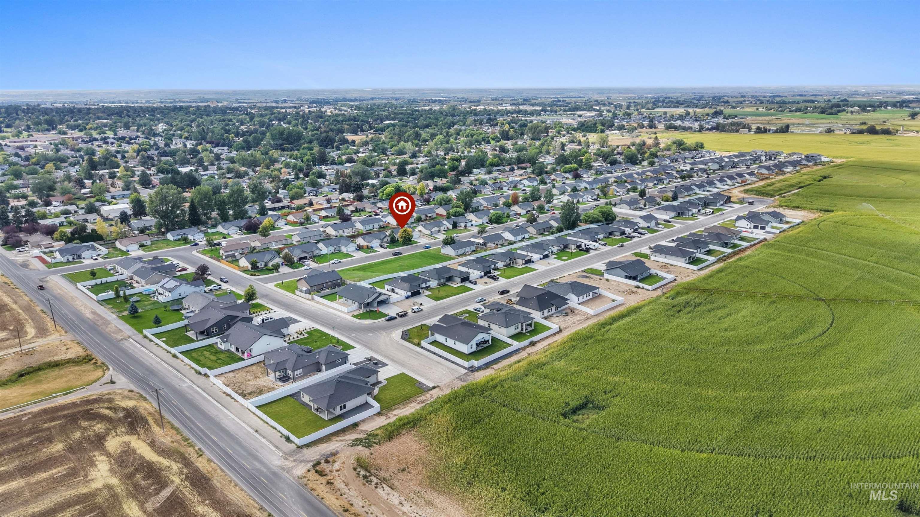 925 22nd Ave East, Jerome, Idaho 83338, 3 Bedrooms, 2 Bathrooms, Residential For Sale, Price $325,000,MLS 99000097