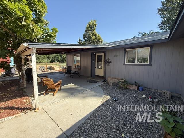 11230 N River Road, Payette, Idaho 83661, 3 Bedrooms, 2 Bathrooms, Residential For Sale, Price $715,000,MLS 99000101