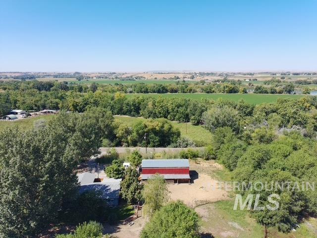 11230 N River Road, Payette, Idaho 83661, 3 Bedrooms, 2 Bathrooms, Residential For Sale, Price $715,000,MLS 99000101