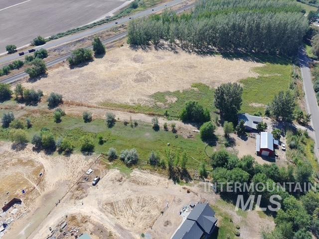 11230 N River Road, Payette, Idaho 83661, 3 Bedrooms, 2 Bathrooms, Residential For Sale, Price $715,000,MLS 99000101