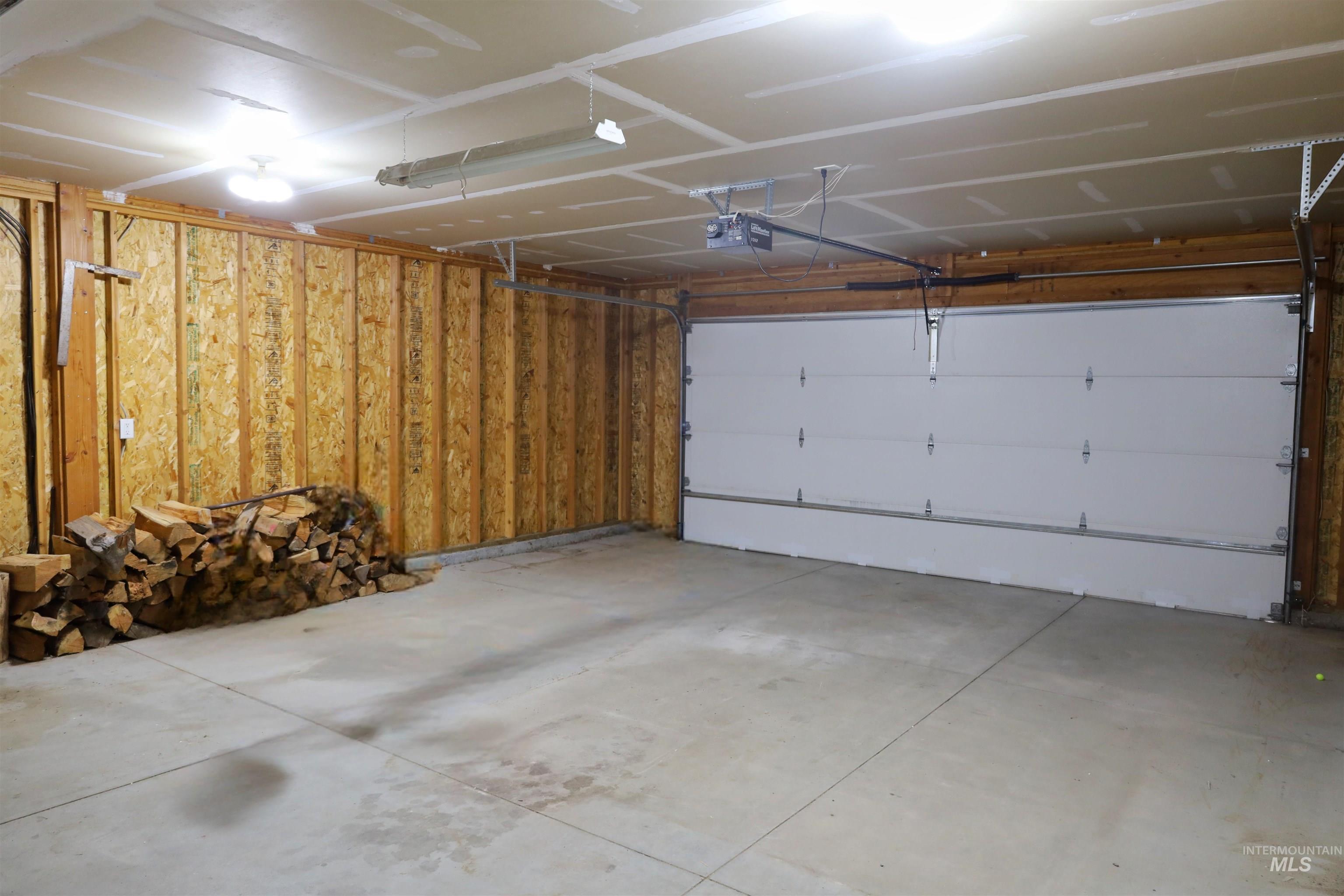 560 N 1st Street, Richfield, Idaho 83349, 3 Bedrooms, 2 Bathrooms, Residential For Sale, Price $425,000,MLS 99000102