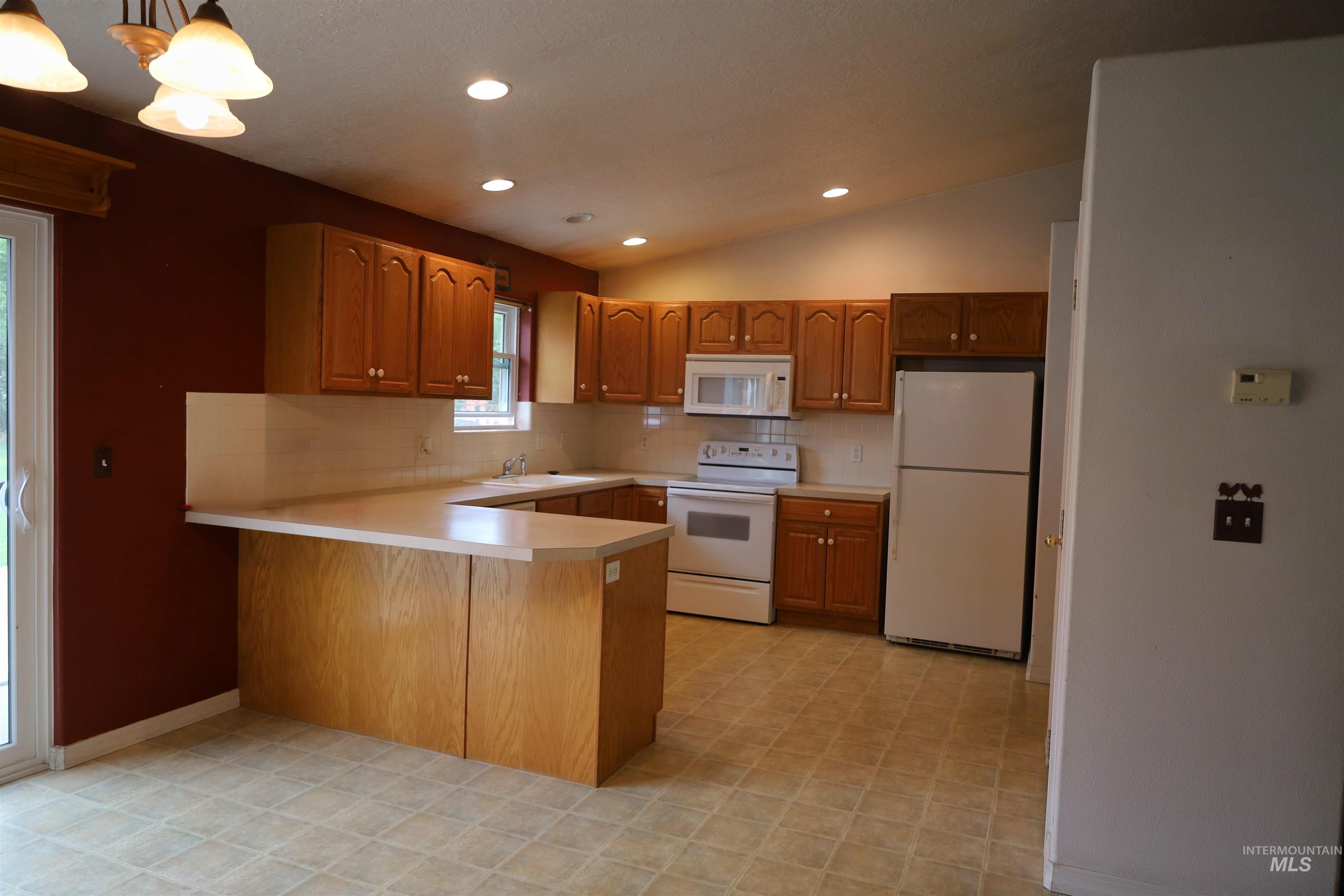 560 N 1st Street, Richfield, Idaho 83349, 3 Bedrooms, 2 Bathrooms, Residential For Sale, Price $425,000,MLS 99000102