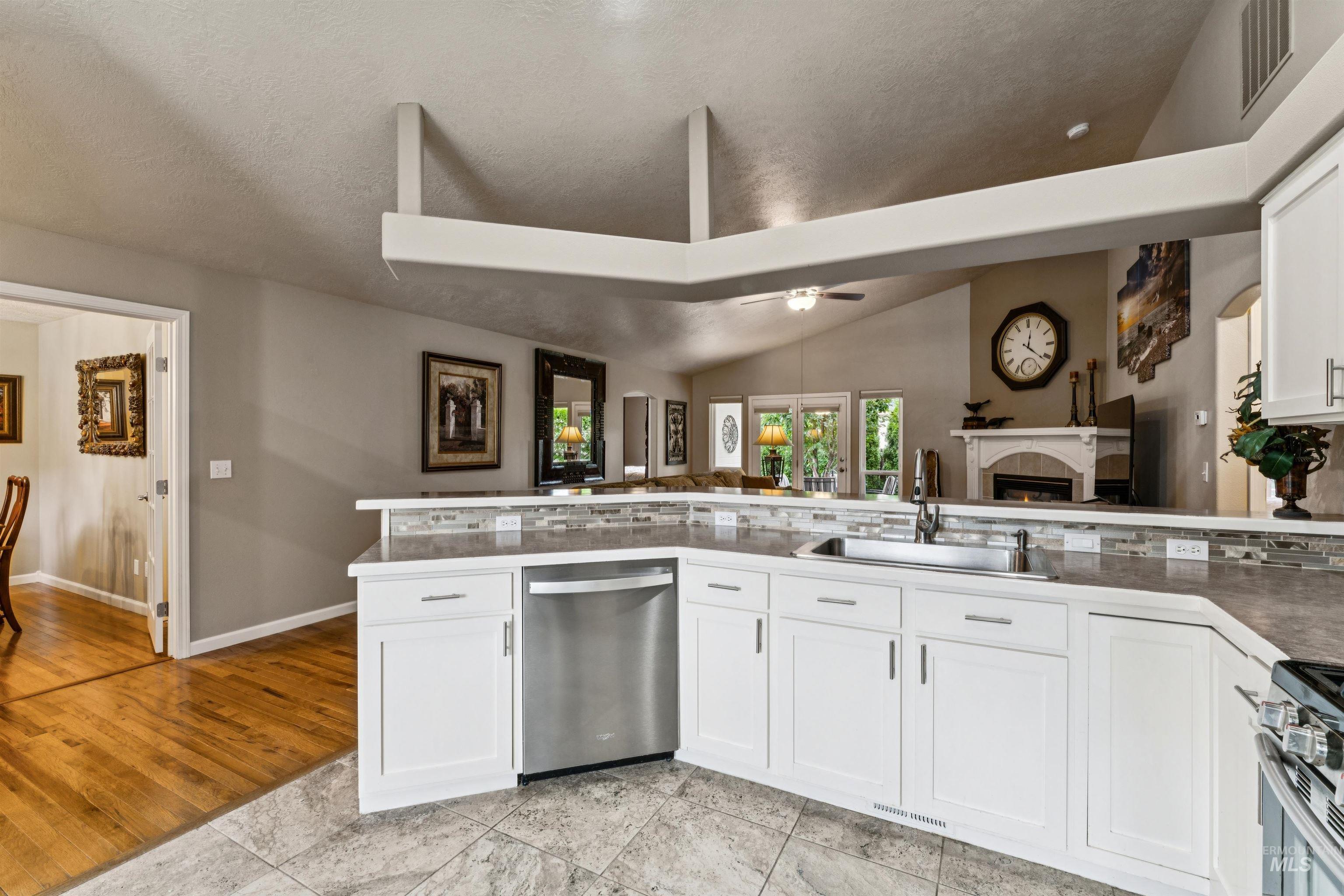 232 Taurus Way, Star, Idaho 83669, 3 Bedrooms, 2 Bathrooms, Residential For Sale, Price $469,000, 99000103