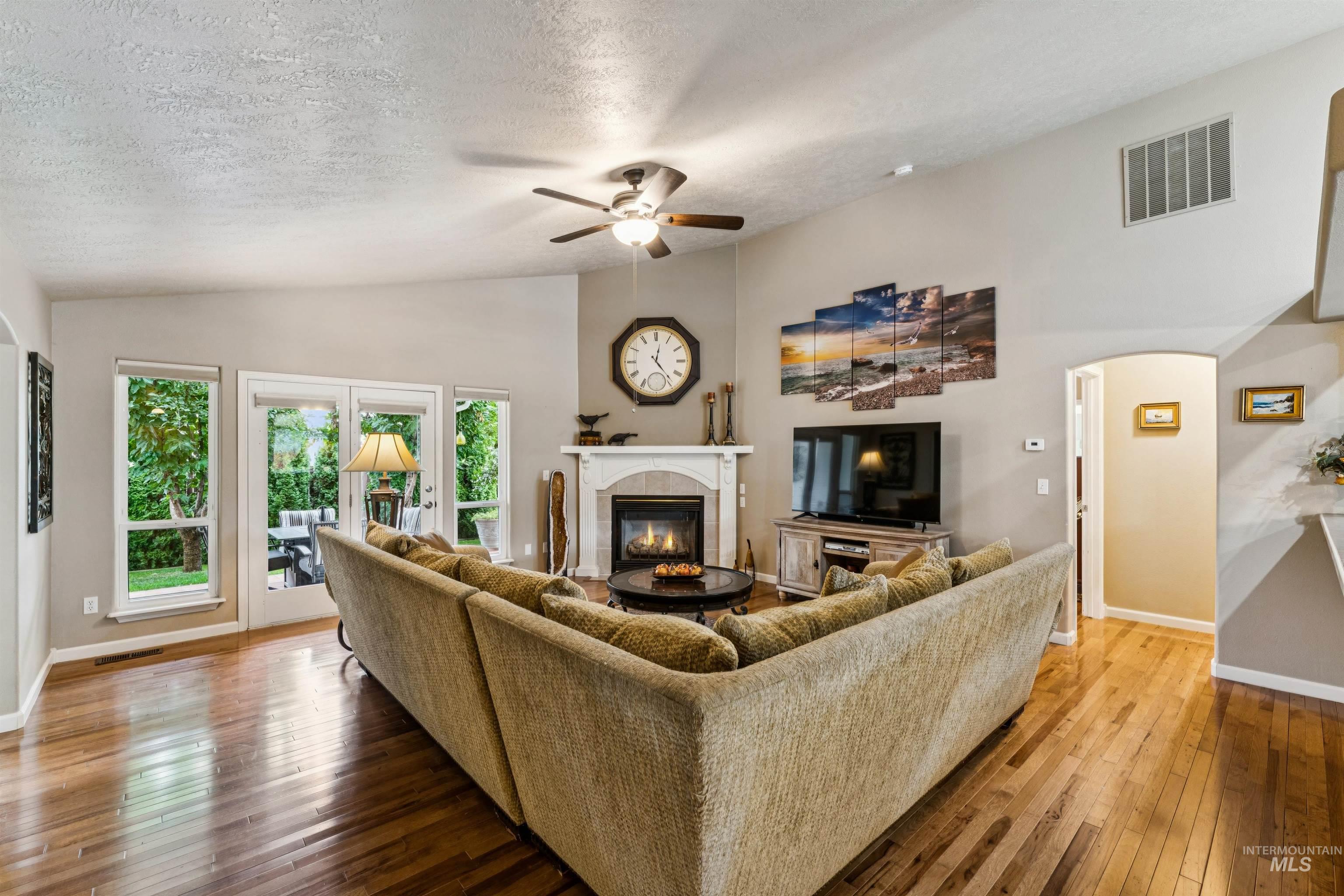 232 Taurus Way, Star, Idaho 83669, 3 Bedrooms, 2 Bathrooms, Residential For Sale, Price $469,000, 99000103