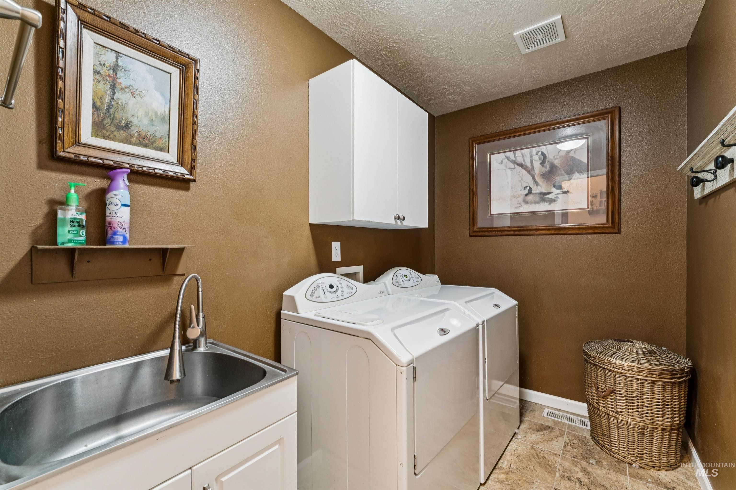 232 Taurus Way, Star, Idaho 83669, 3 Bedrooms, 2 Bathrooms, Residential For Sale, Price $469,000, 99000103