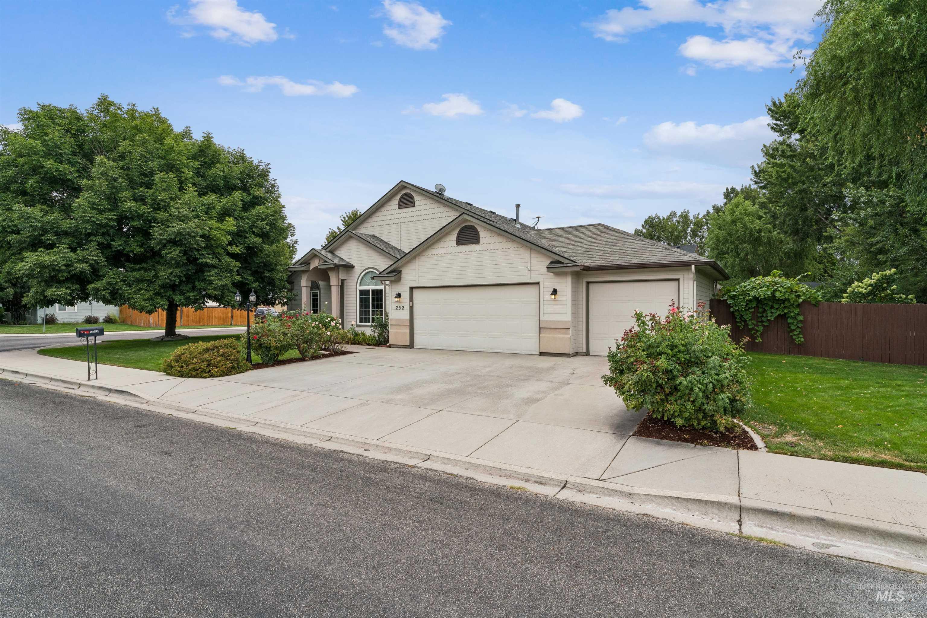 232 Taurus Way, Star, Idaho 83669, 3 Bedrooms, 2 Bathrooms, Residential For Sale, Price $469,000, 99000103