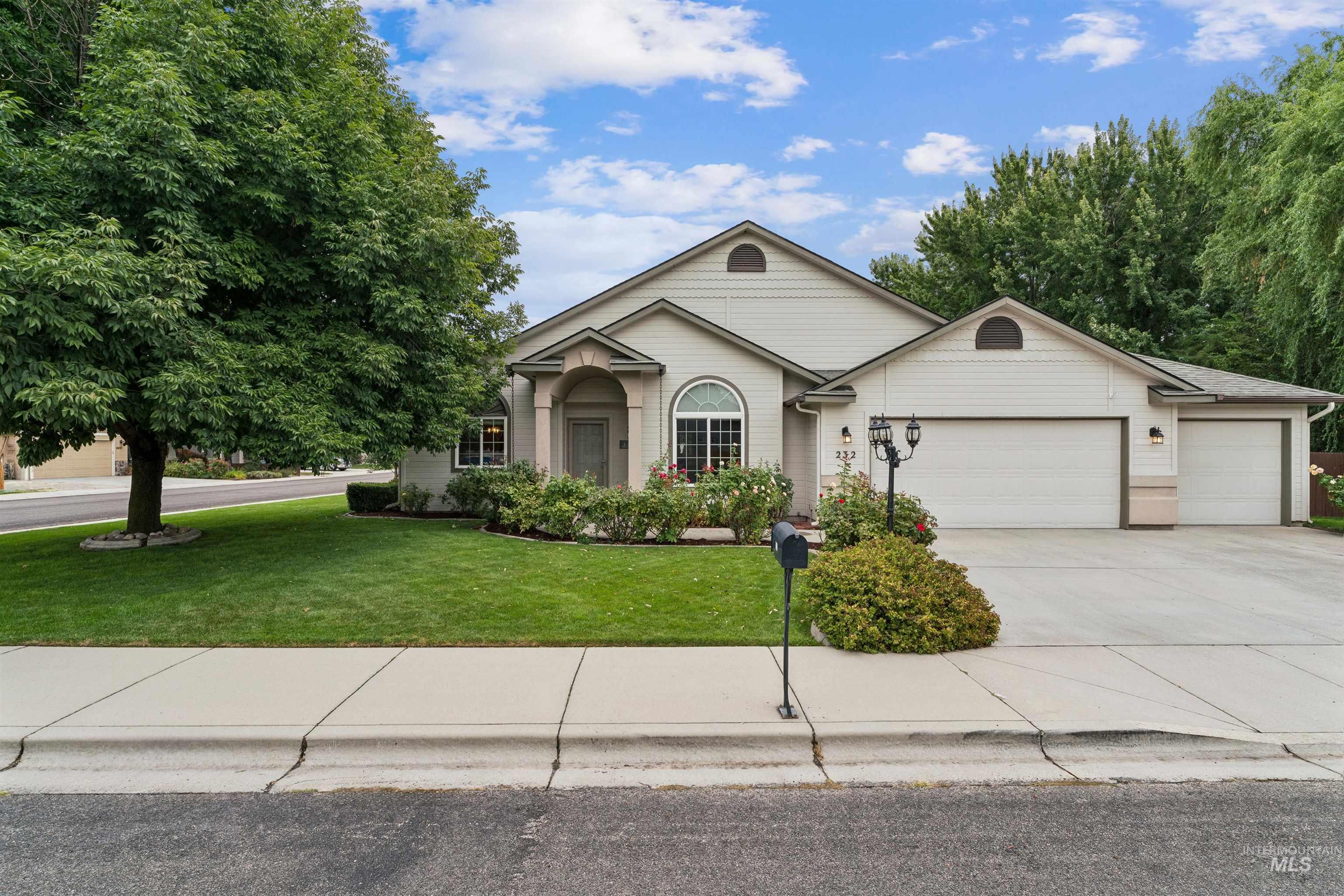 232 Taurus Way, Star, Idaho 83669, 3 Bedrooms, 2 Bathrooms, Residential For Sale, Price $469,000, 99000103
